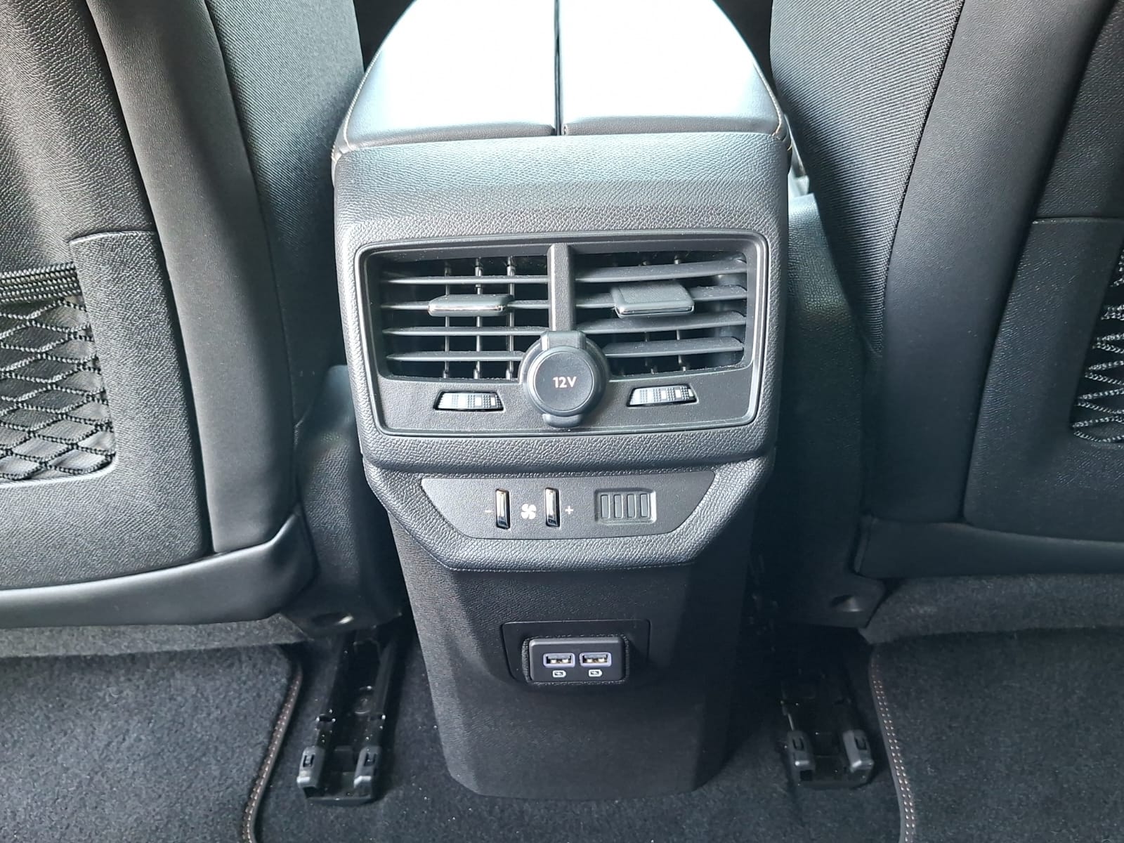 PEUGEOT 5008 1.5 BlueHDi GT EAT8-image-21