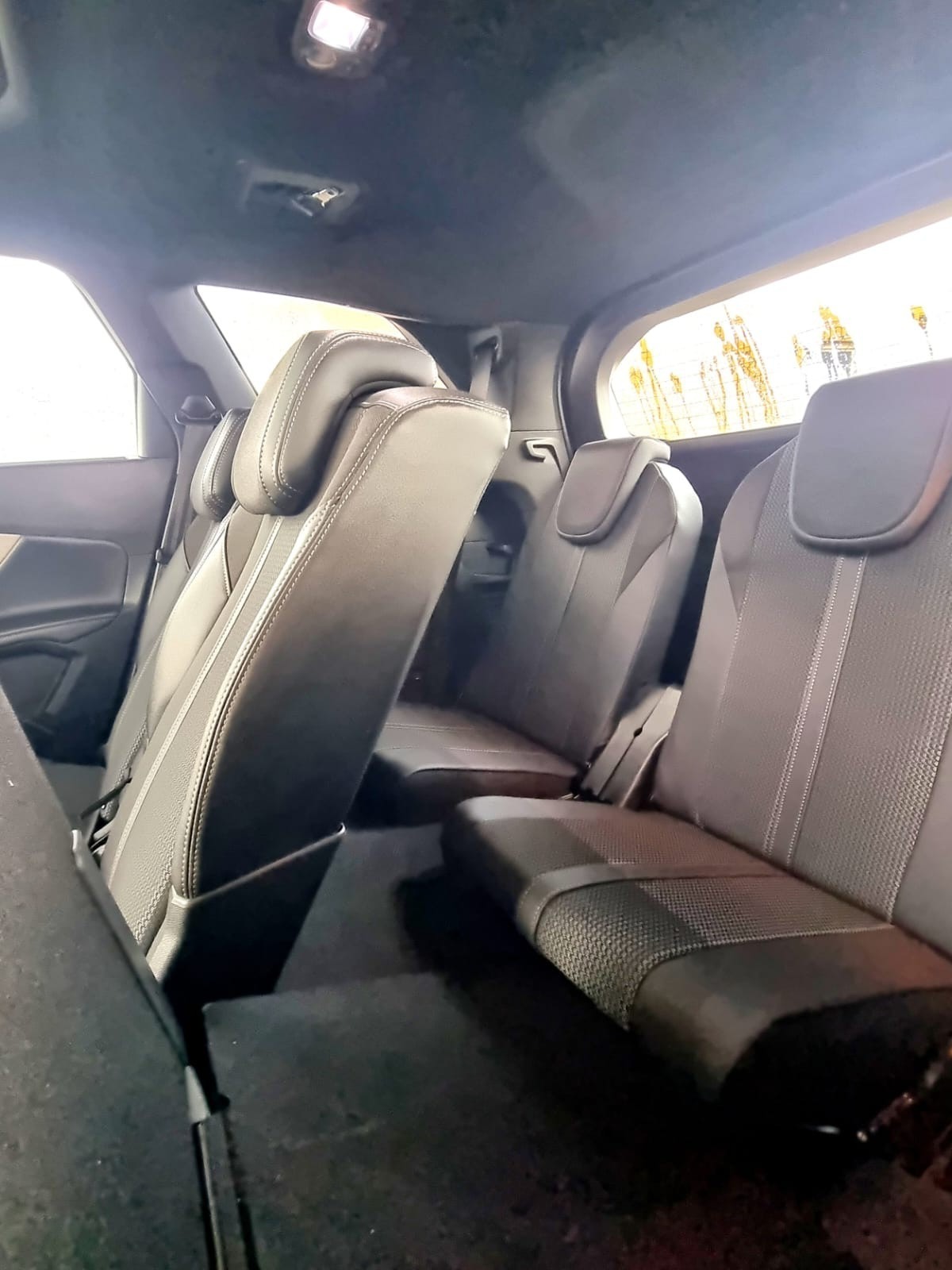 PEUGEOT 5008 1.5 BlueHDi GT EAT8-image-8