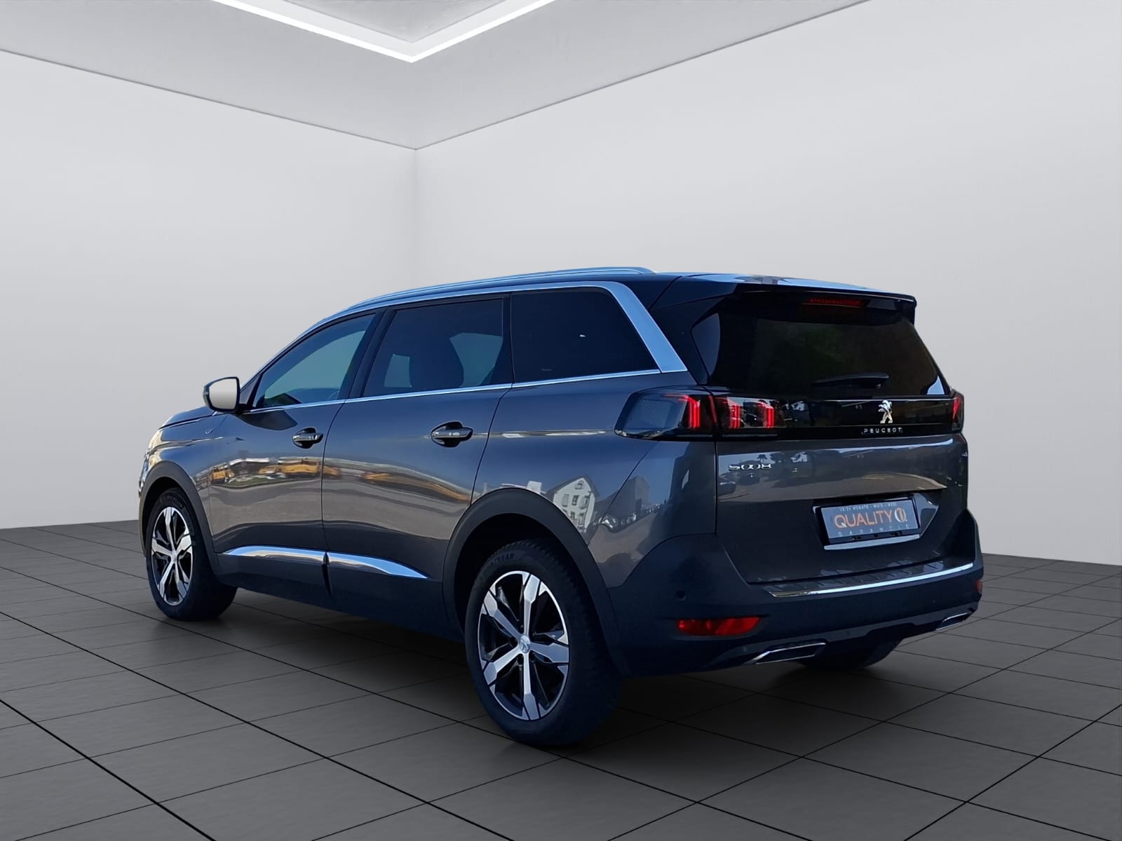 PEUGEOT 5008 1.5 BlueHDi GT EAT8-image-4