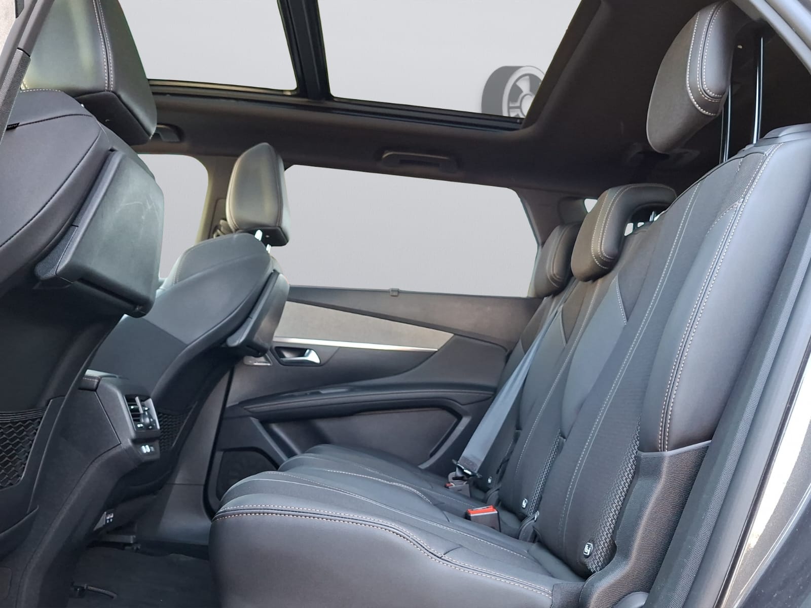 PEUGEOT 5008 1.5 BlueHDi GT EAT8-image-9