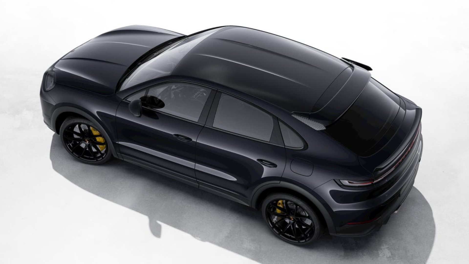 PORSCHE Cayenne Turbo E-Hybrid Coupé mit GT-Paket-image-3