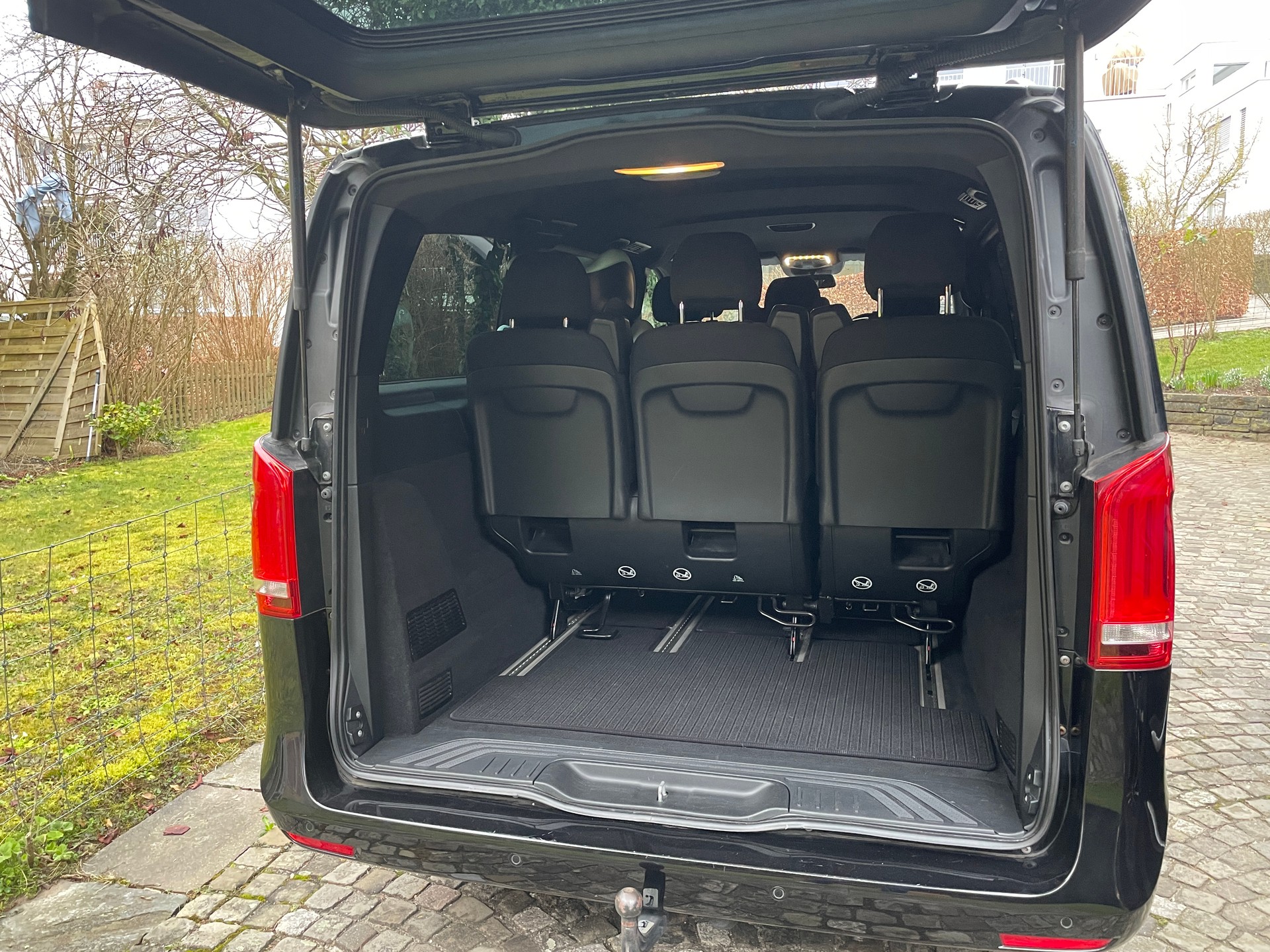MERCEDES-BENZ V 250 d Trend lang 4matic-image-5