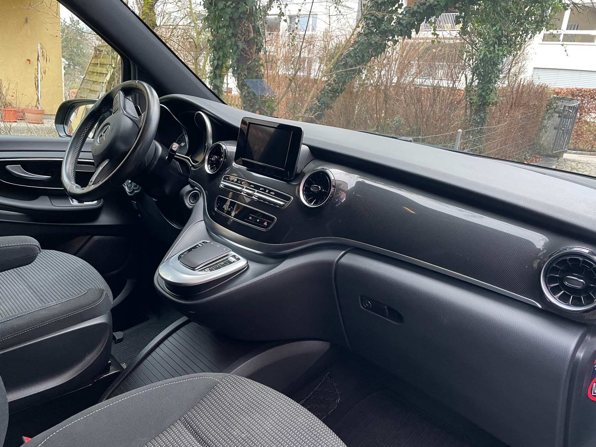 MERCEDES-BENZ V 250 d Trend lang 4matic-image-2