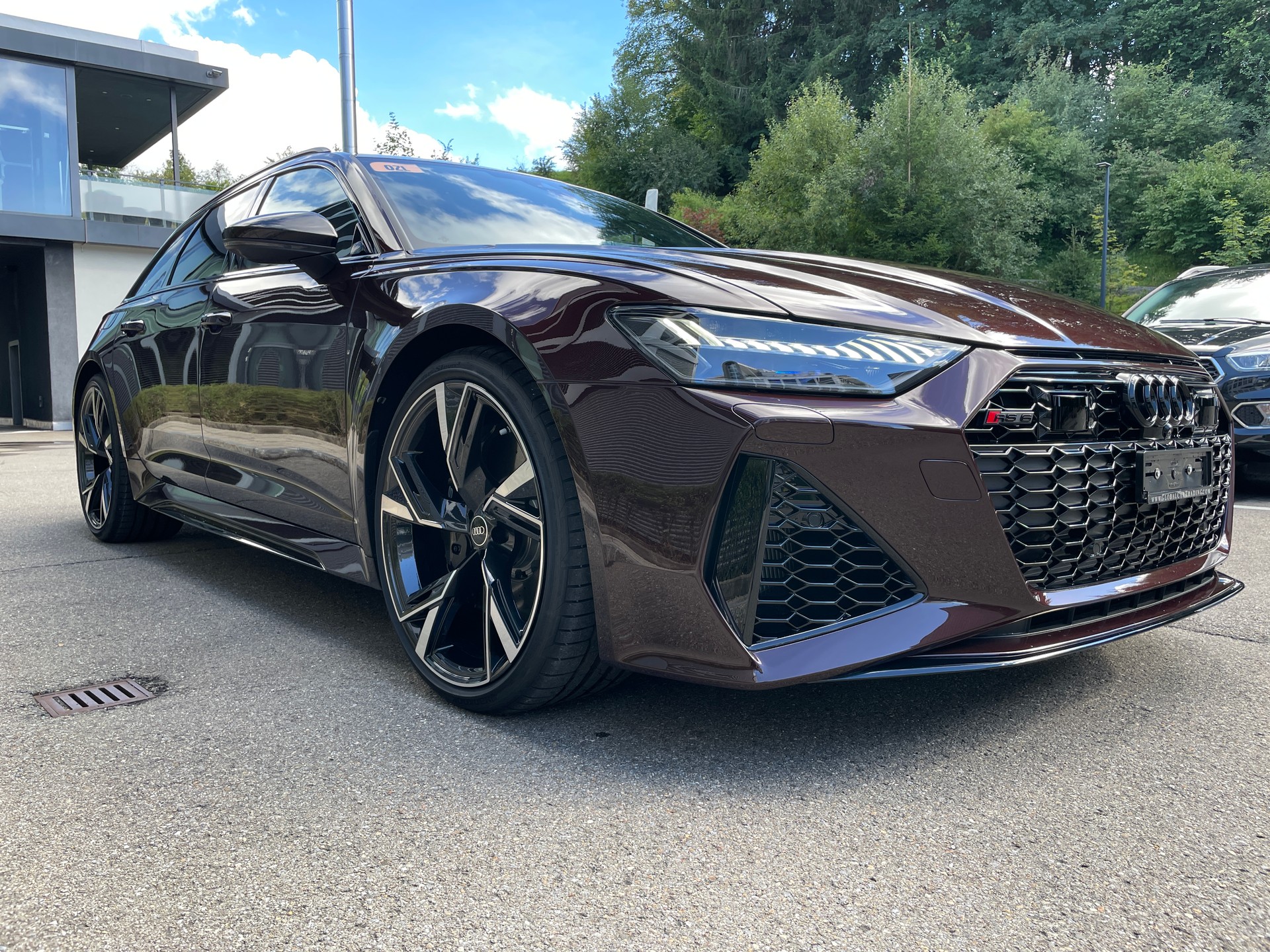 AUDI RS6 Avant 4.0 TFSI V8 quattro Individual Lackierung-image-6