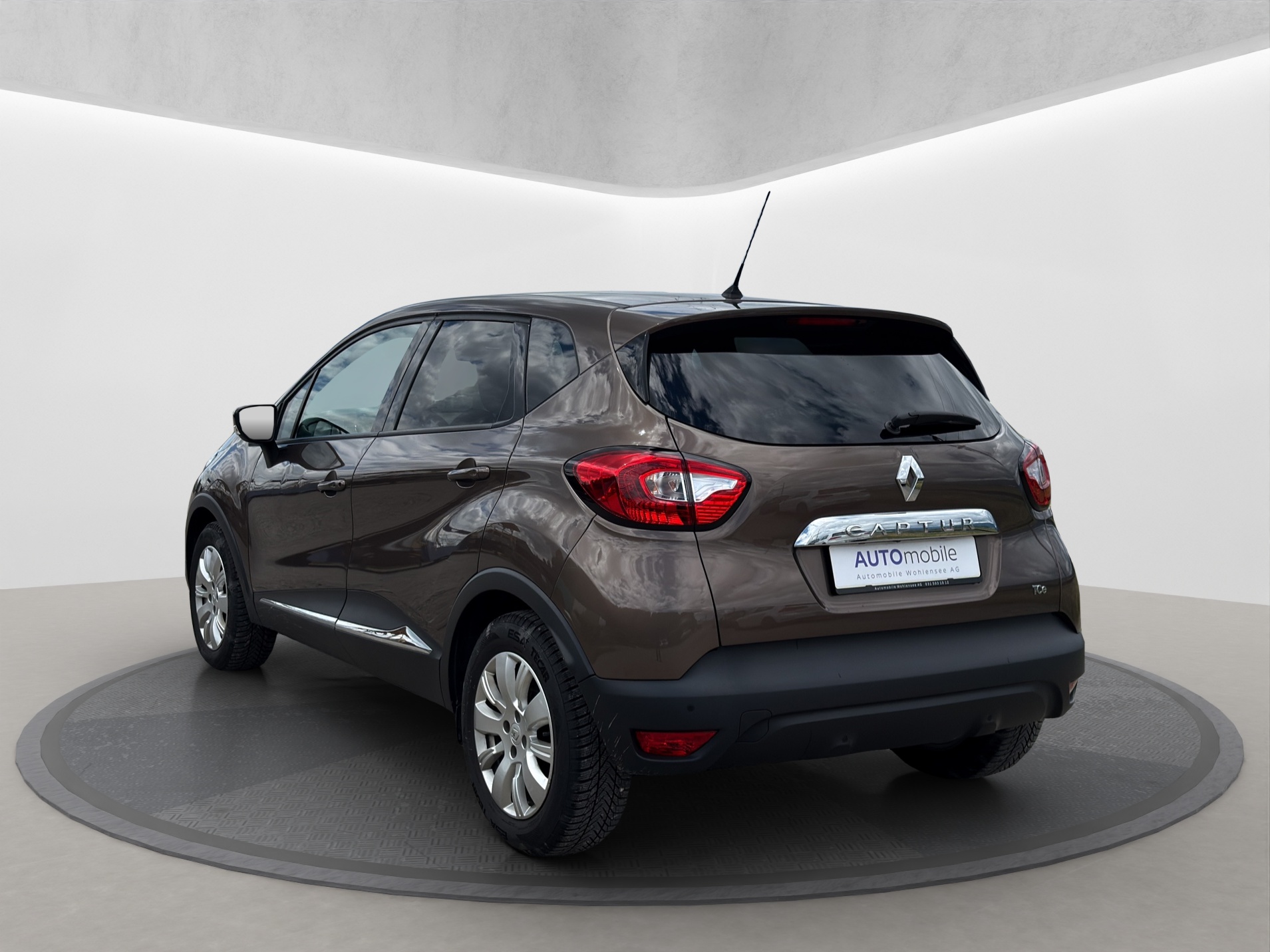 RENAULT Captur 1.2 T 16V Privilège EDC-image-6