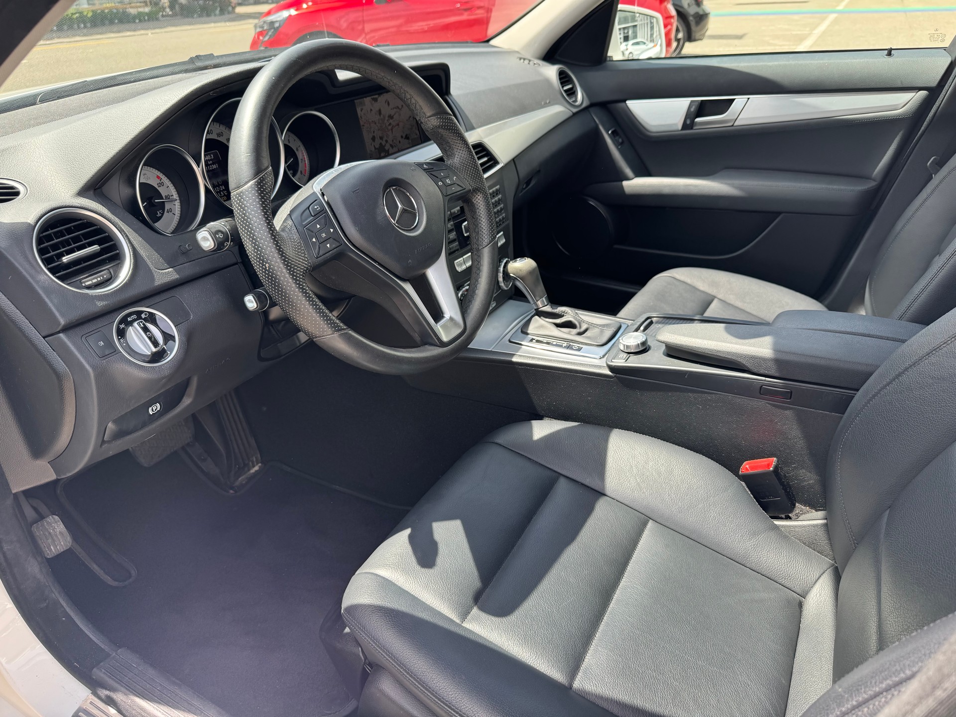 MERCEDES-BENZ C 350 Avantgarde 4Matic 7G-Tronic-image-9