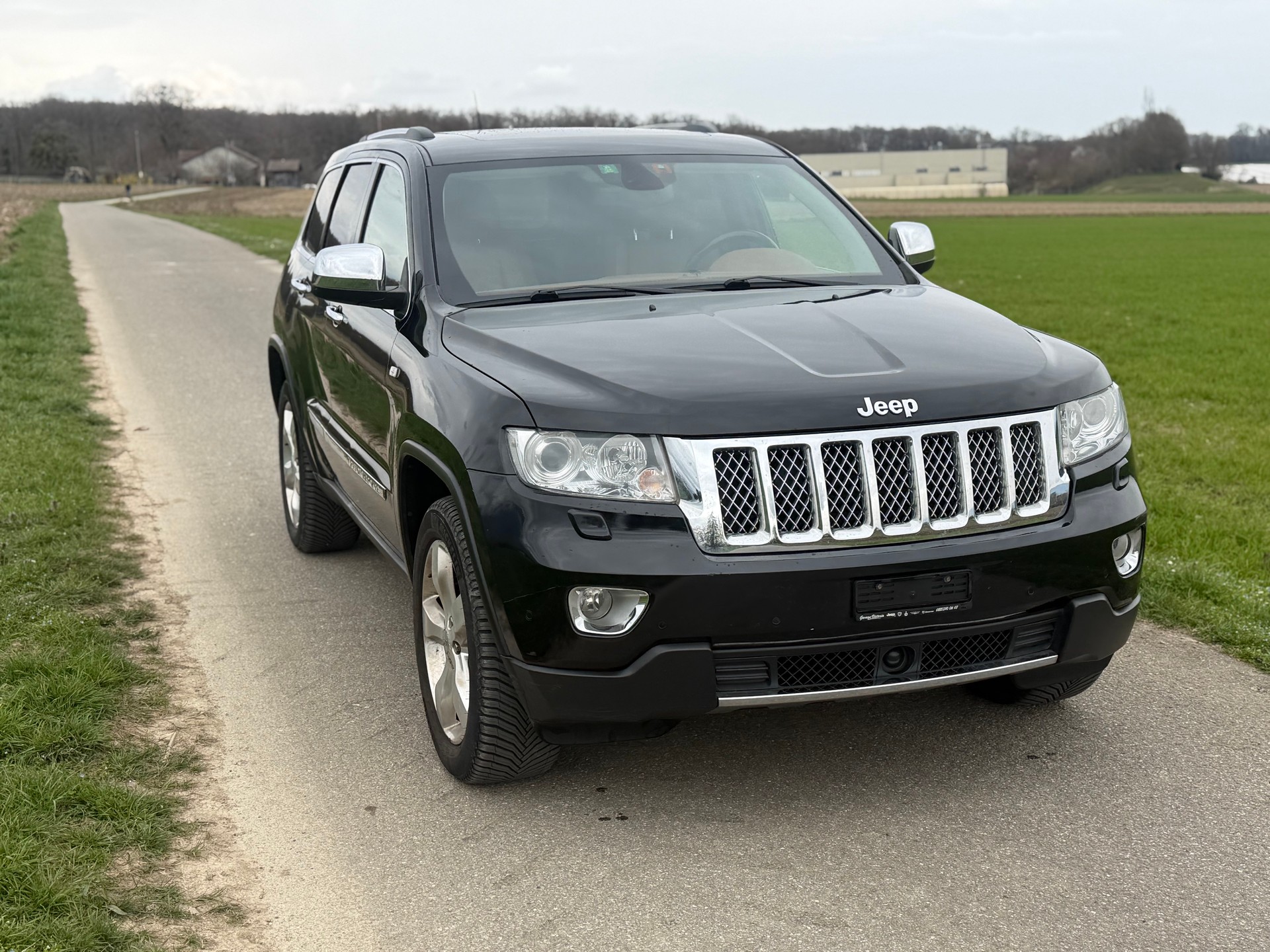 JEEP Grand Cherokee 3.0 CRD Overland Automatic-image-2