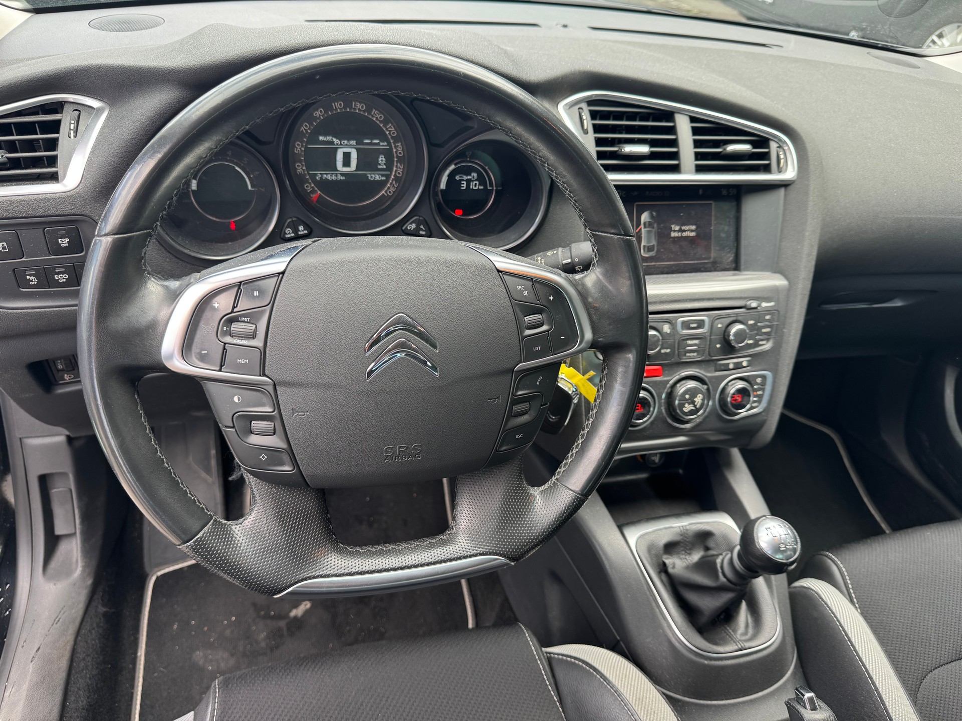 CITROEN C4 Berline 1.6 HDi Swiss Style-image-2