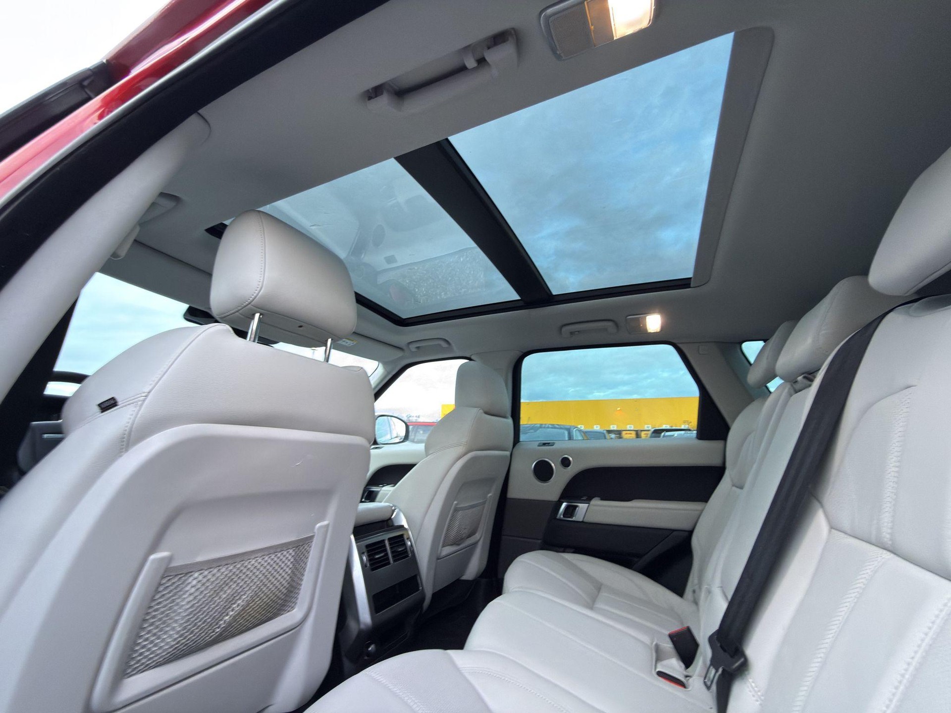 LAND ROVER Range Rover Sport 3.0 TDV6 SE-image-19