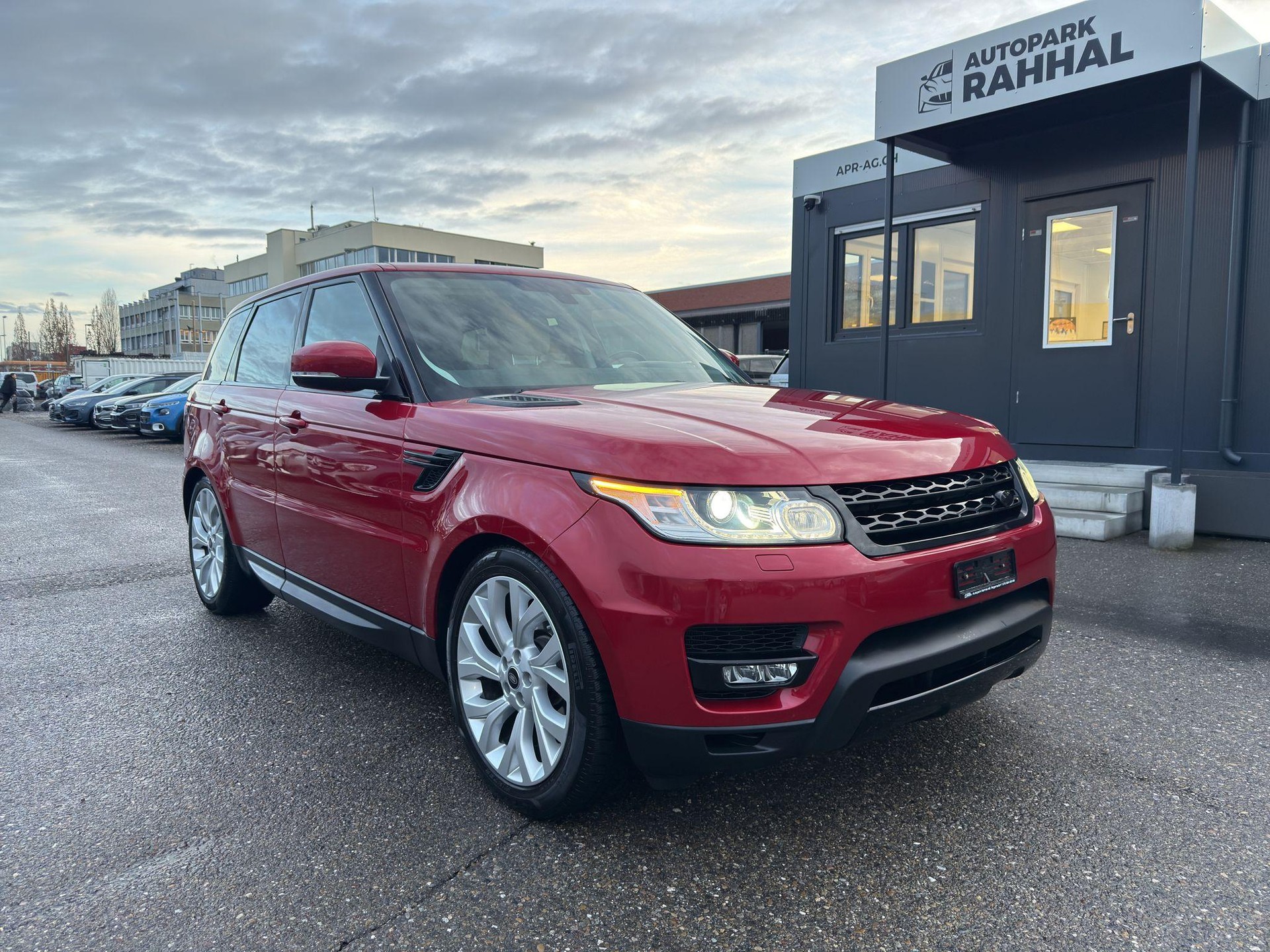 LAND ROVER Range Rover Sport 3.0 TDV6 SE-showroom-element-2