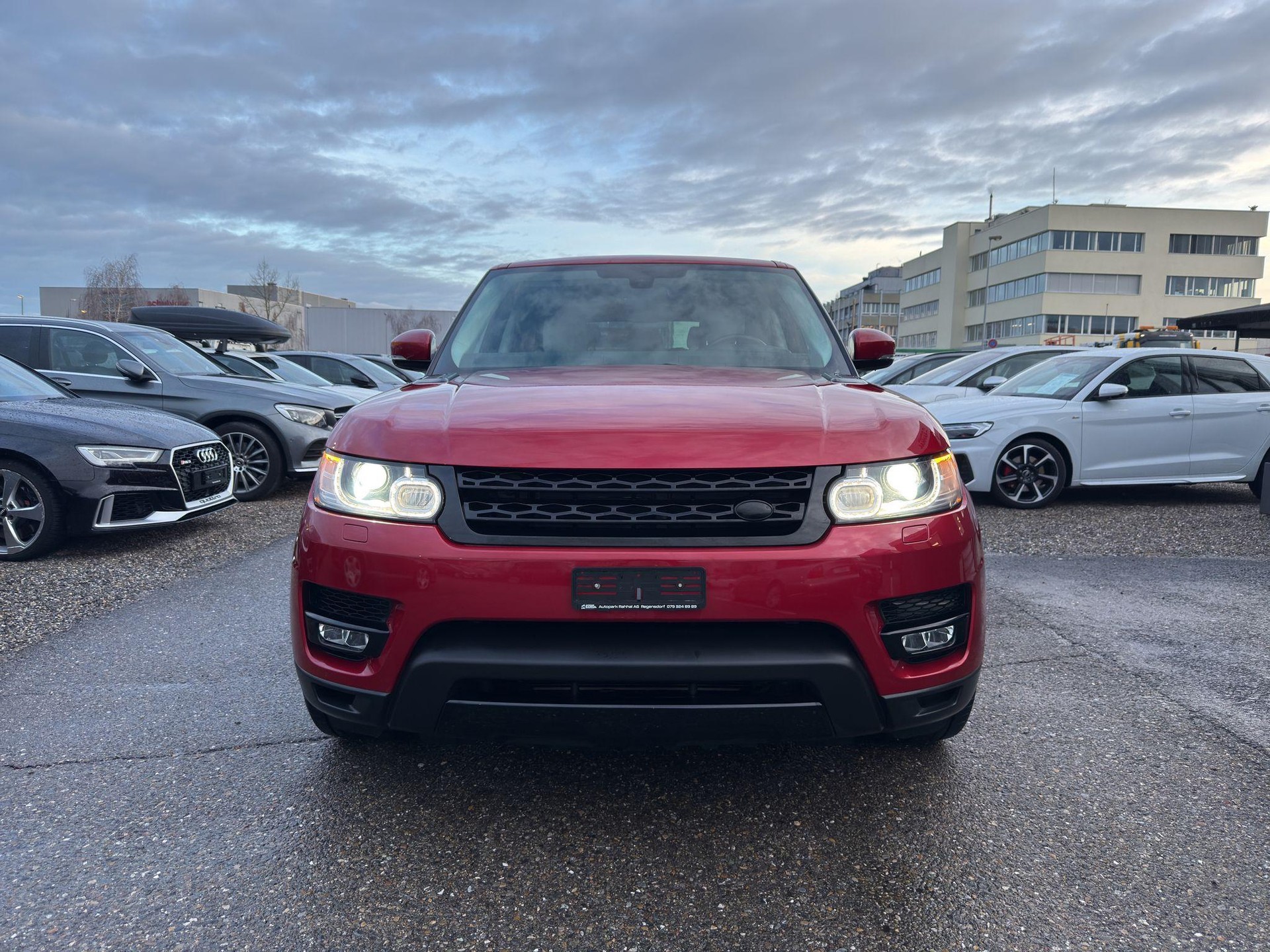 LAND ROVER Range Rover Sport 3.0 TDV6 SE-image-1
