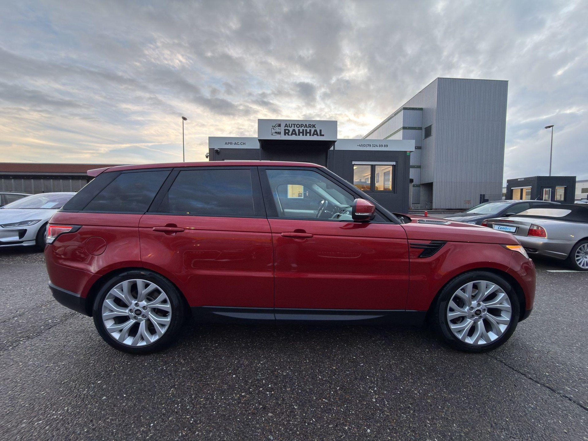LAND ROVER Range Rover Sport 3.0 TDV6 SE-showroom-element-3