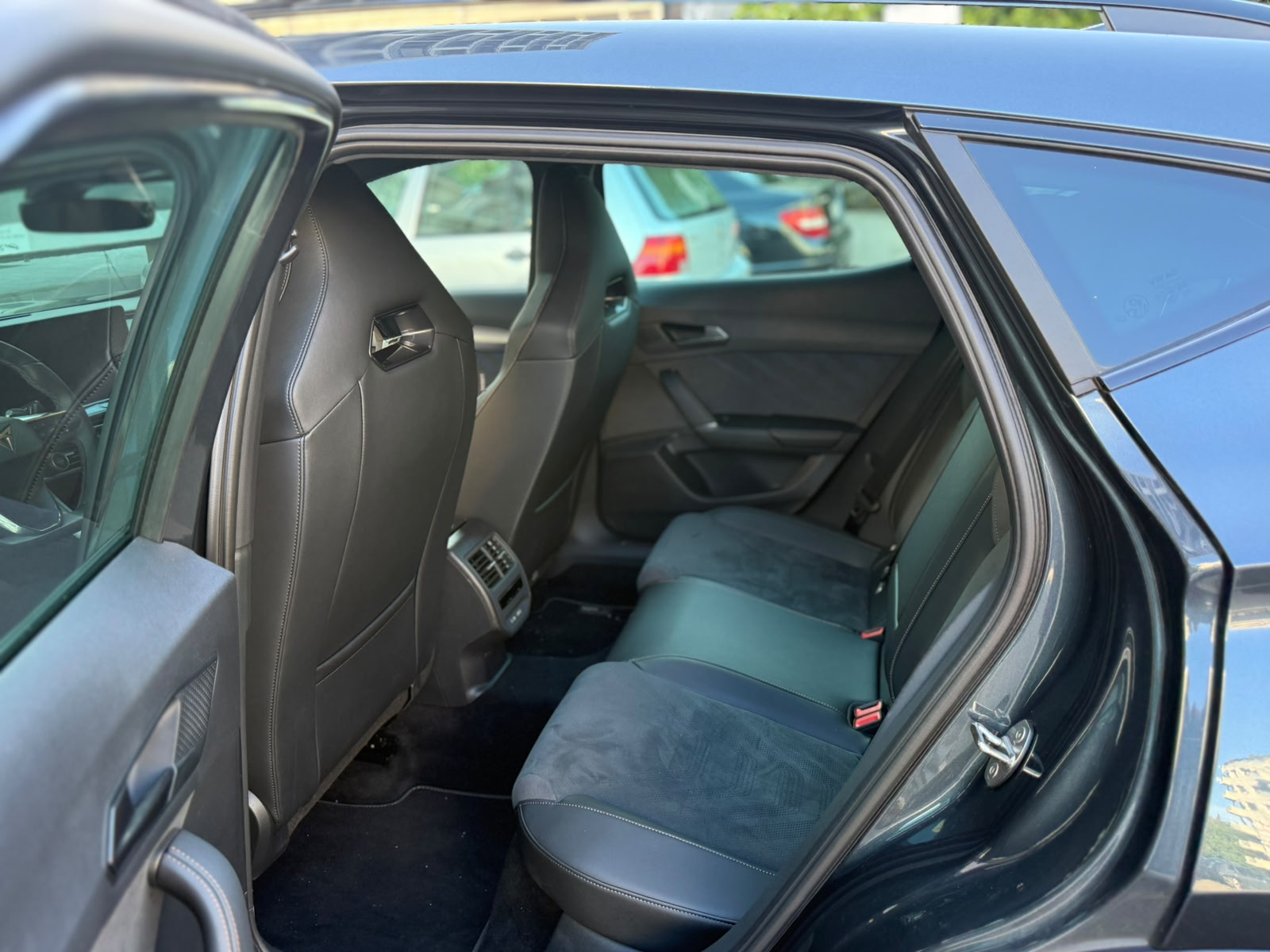 CUPRA 1.5 eHybrid VZ DSG-image-5