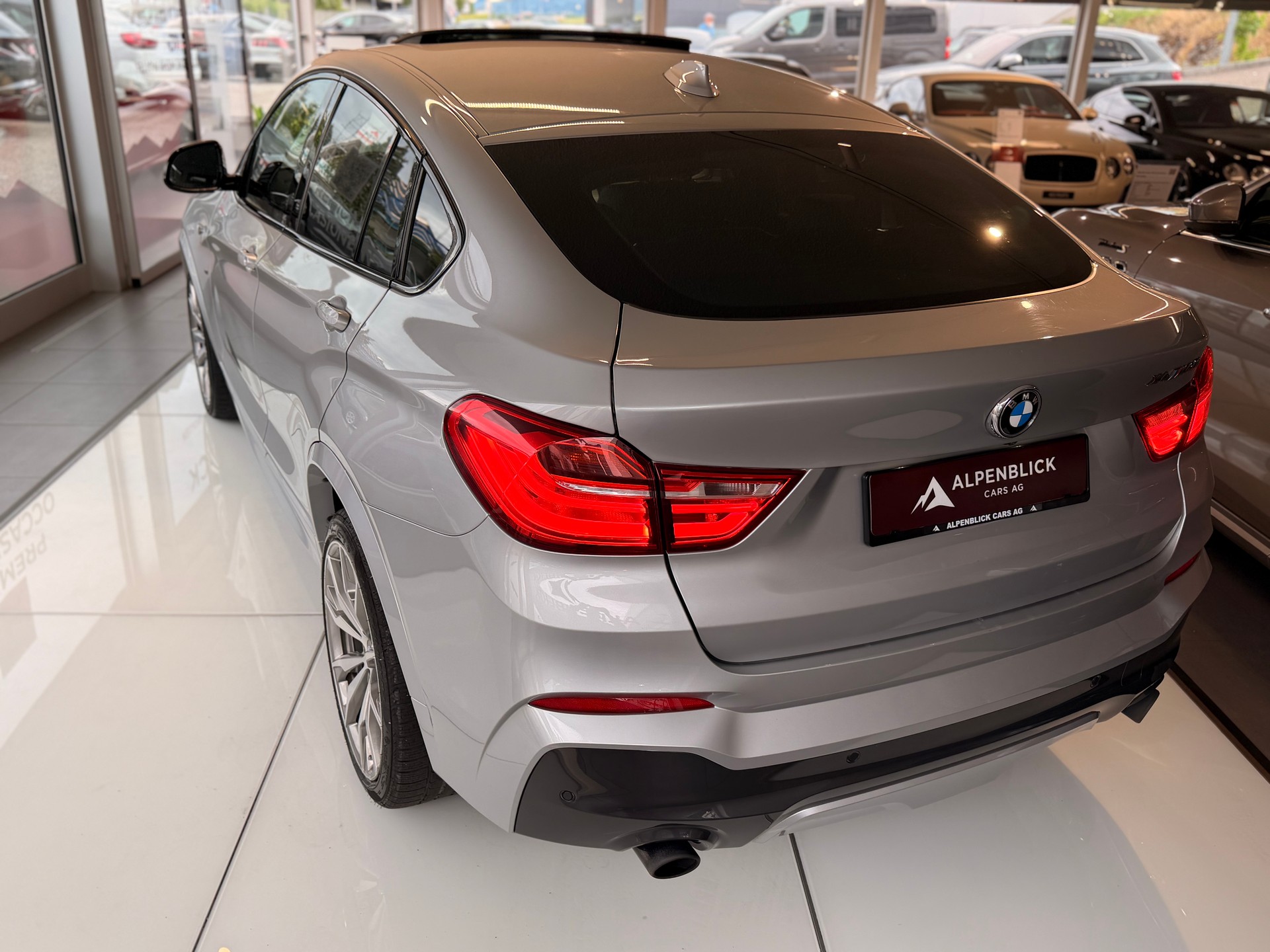 BMW X4 M 40i Steptronic-image-9