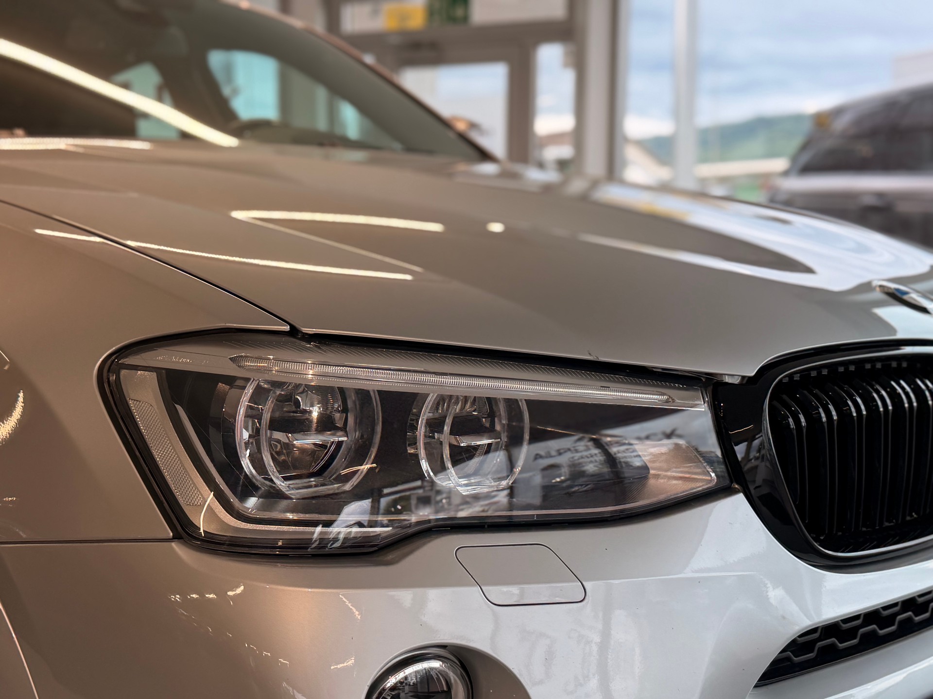 BMW X4 M 40i Steptronic-image-4