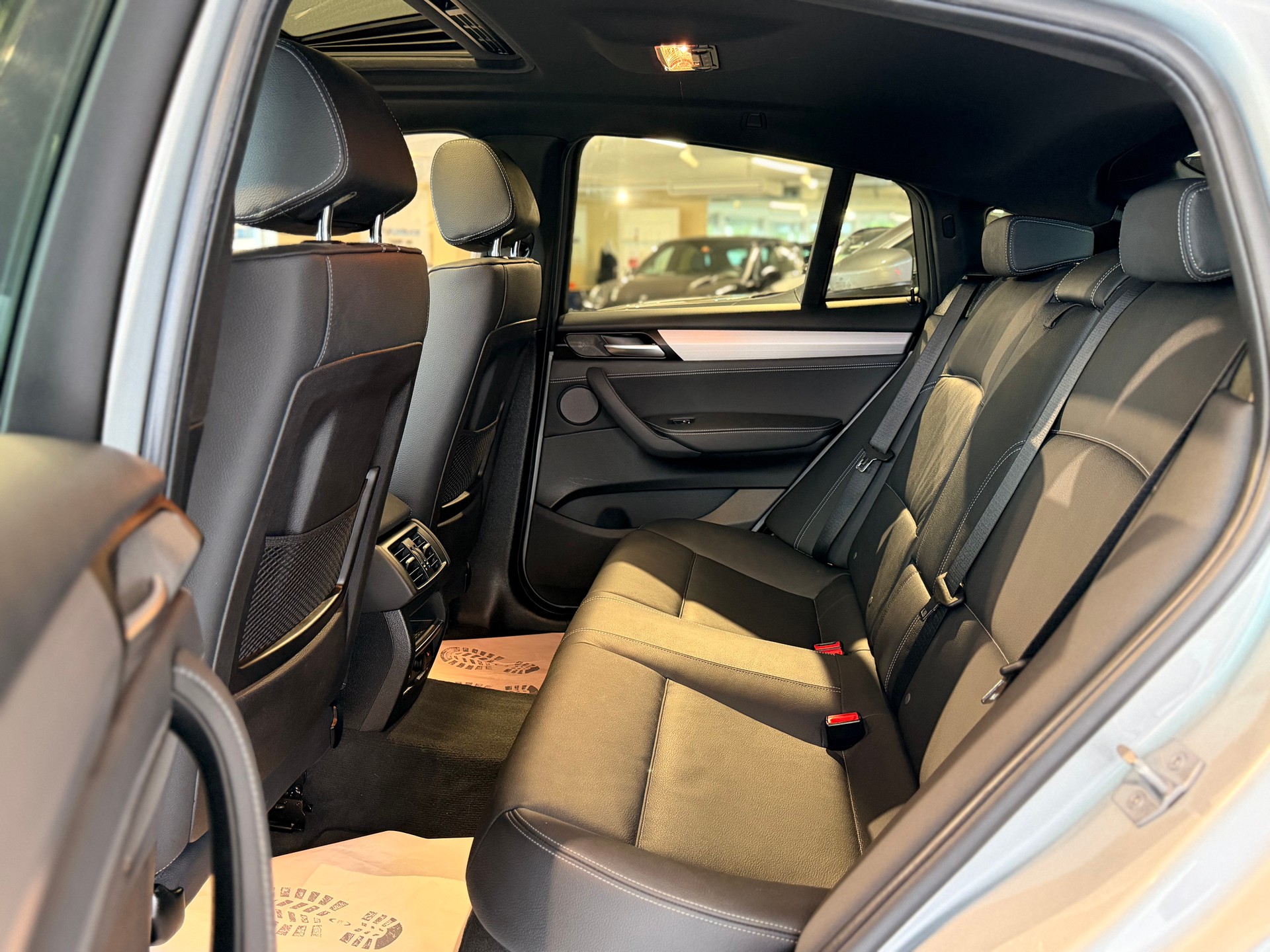 BMW X4 M 40i Steptronic-image-18
