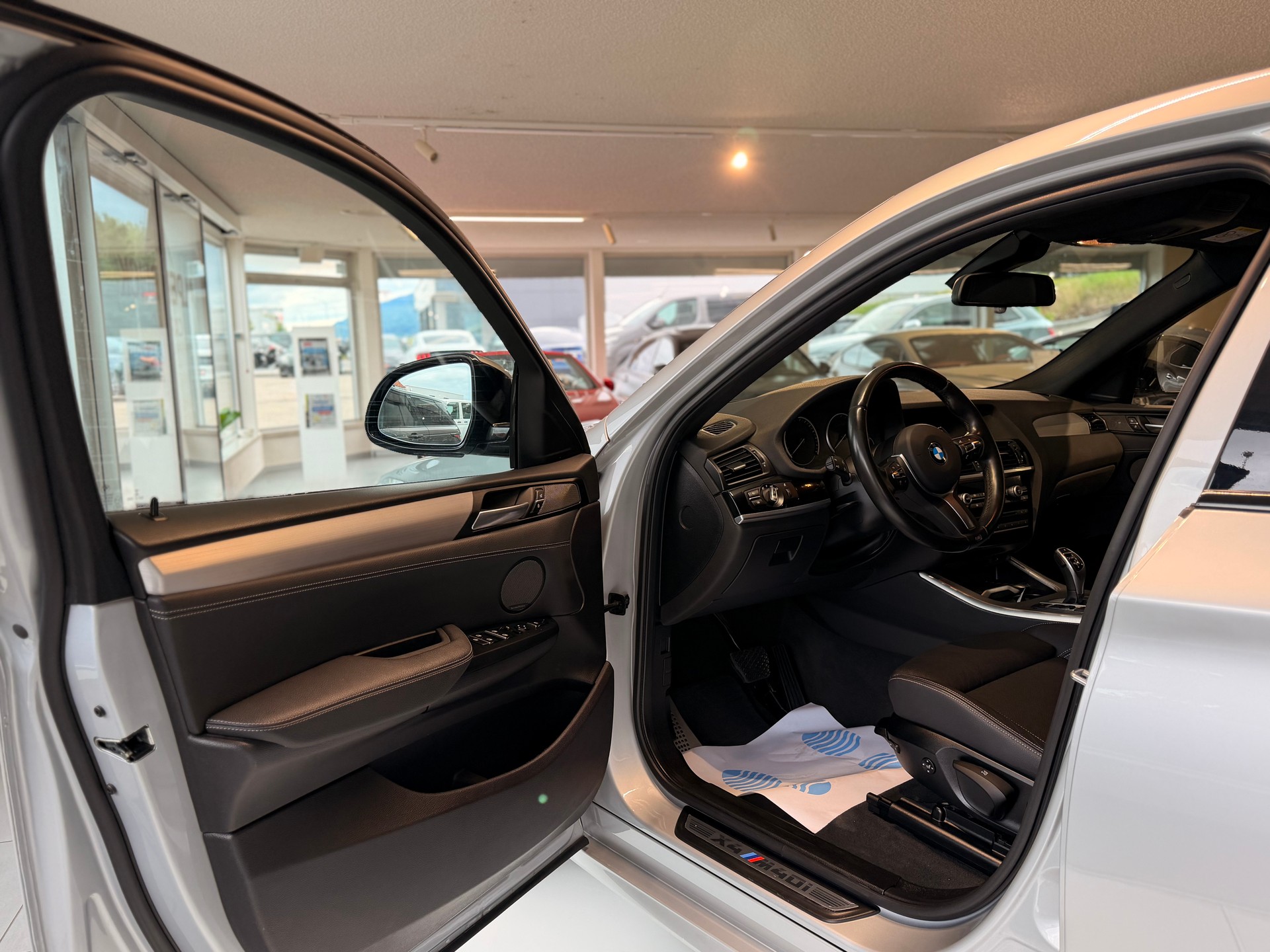 BMW X4 M 40i Steptronic-image-12