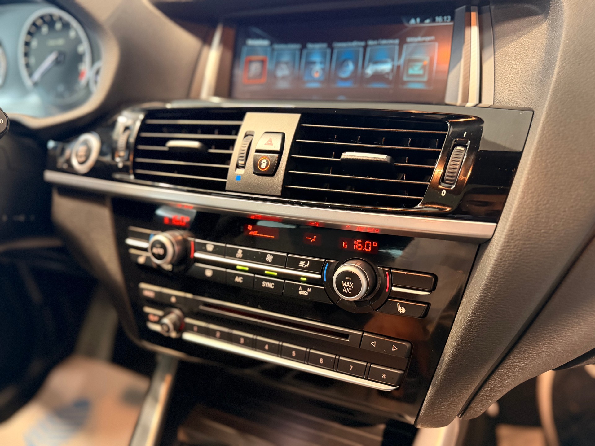BMW X4 M 40i Steptronic-image-30