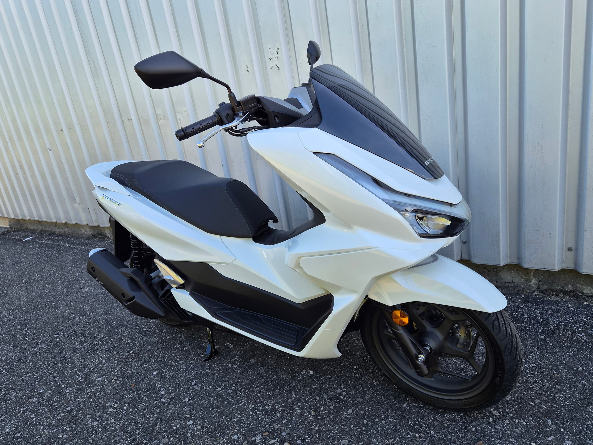 HONDA PCX 125 ABS-showroom-element-1