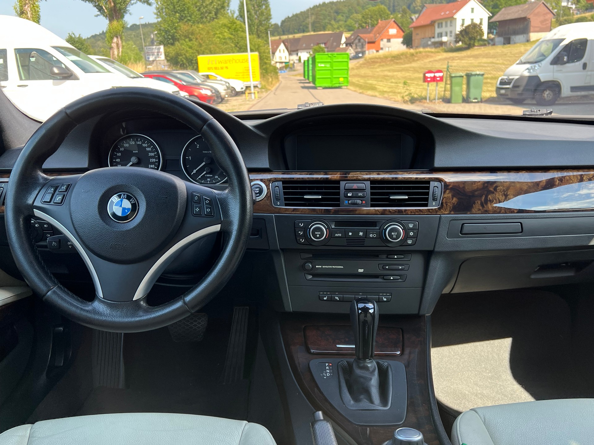 BMW 330xd-image-10