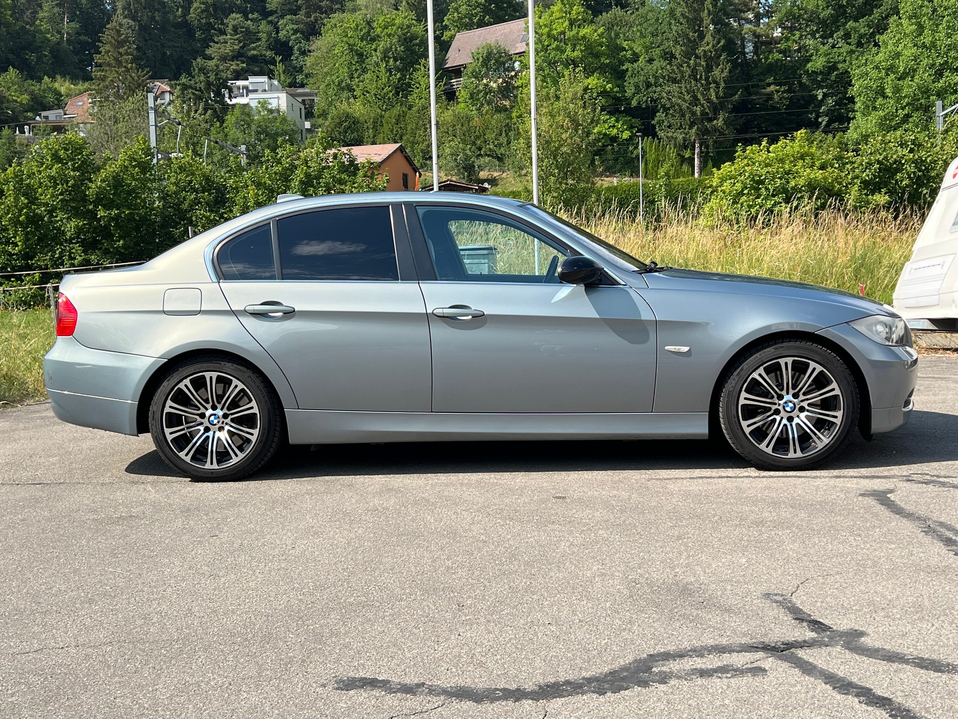 BMW 330xd-image-3