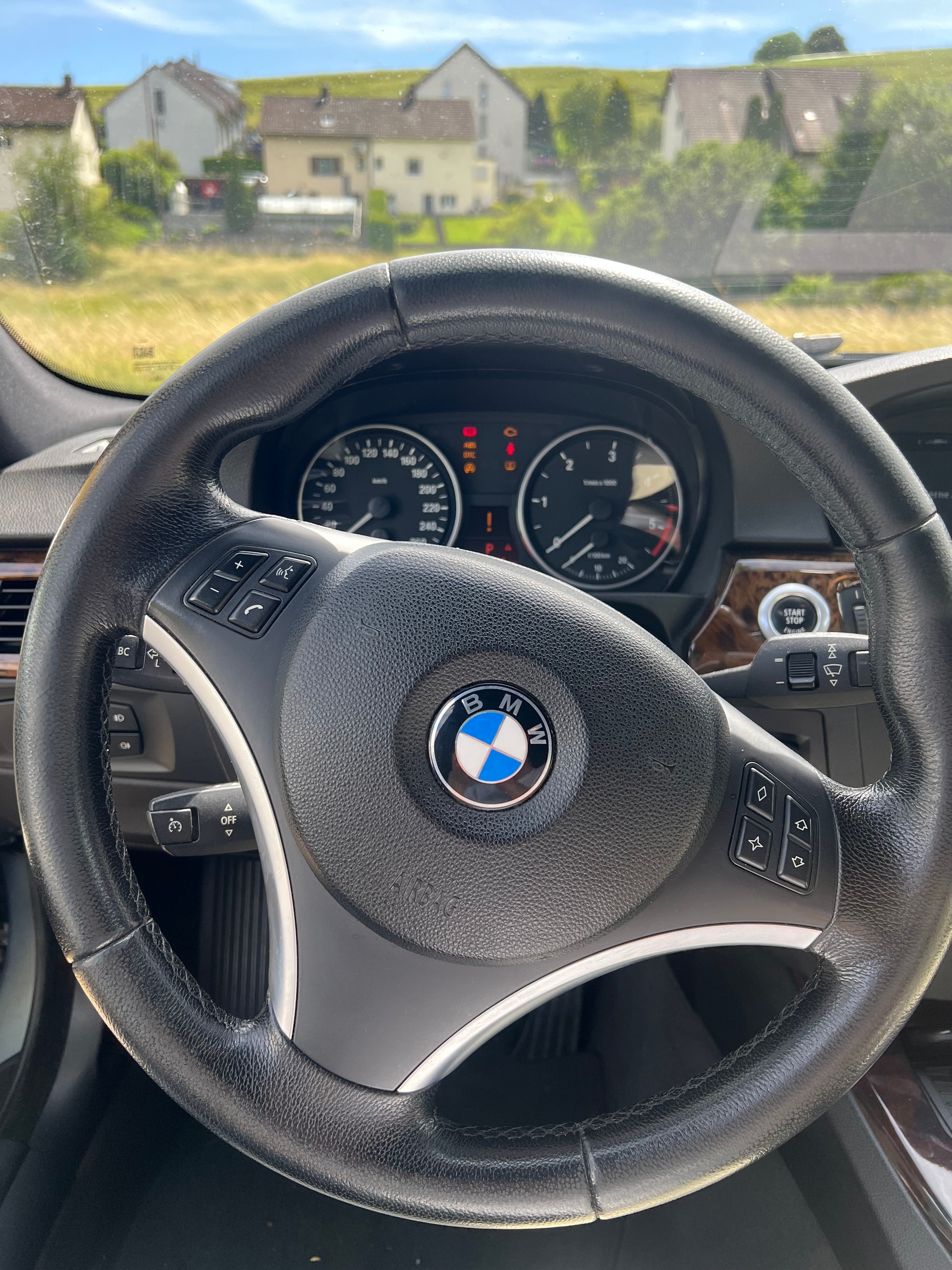 BMW 330xd-image-6