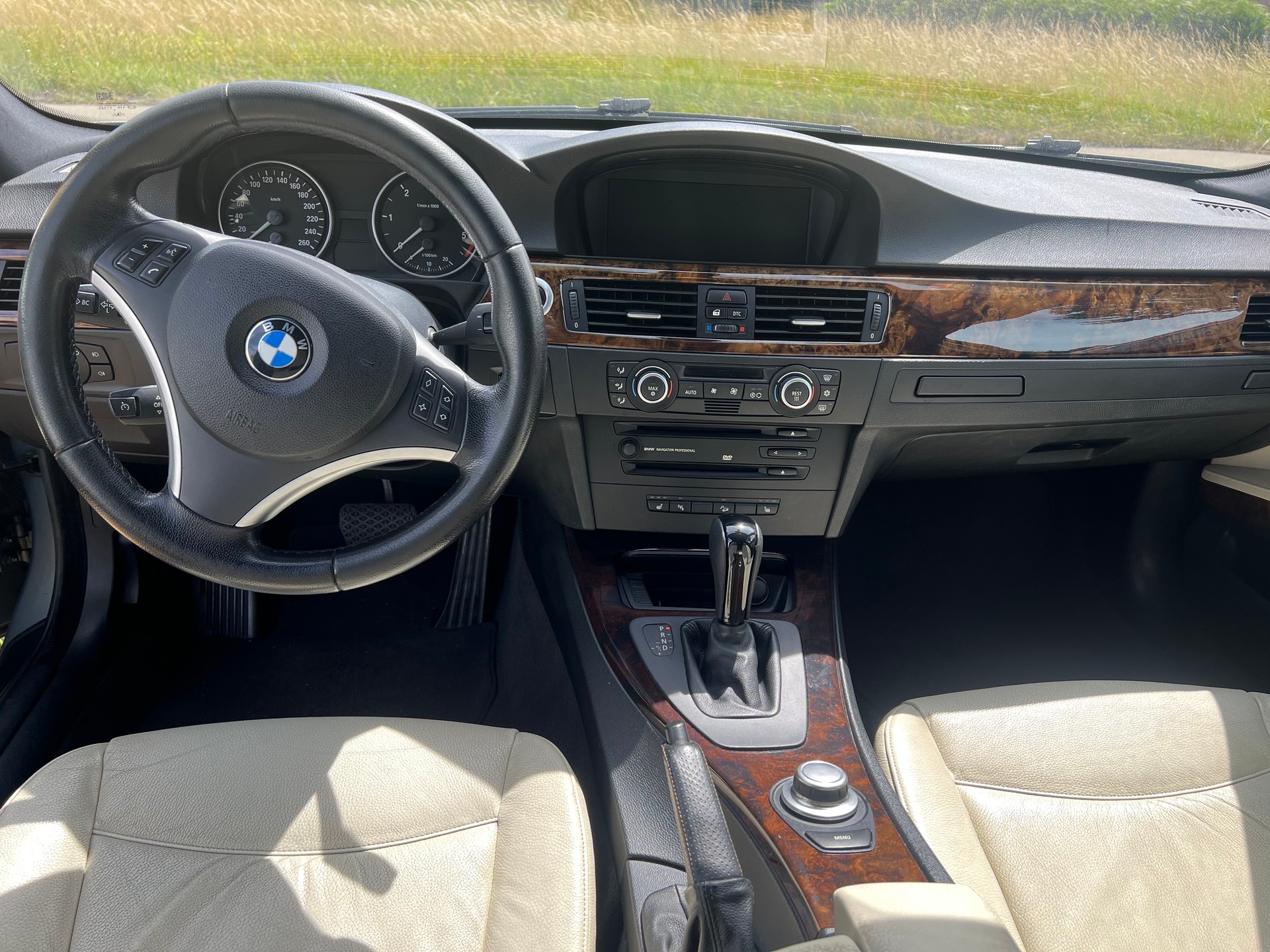 BMW 330xd-image-5