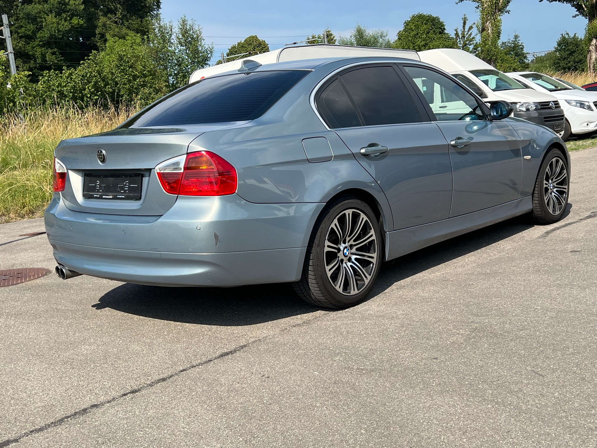BMW 330xd-image-4