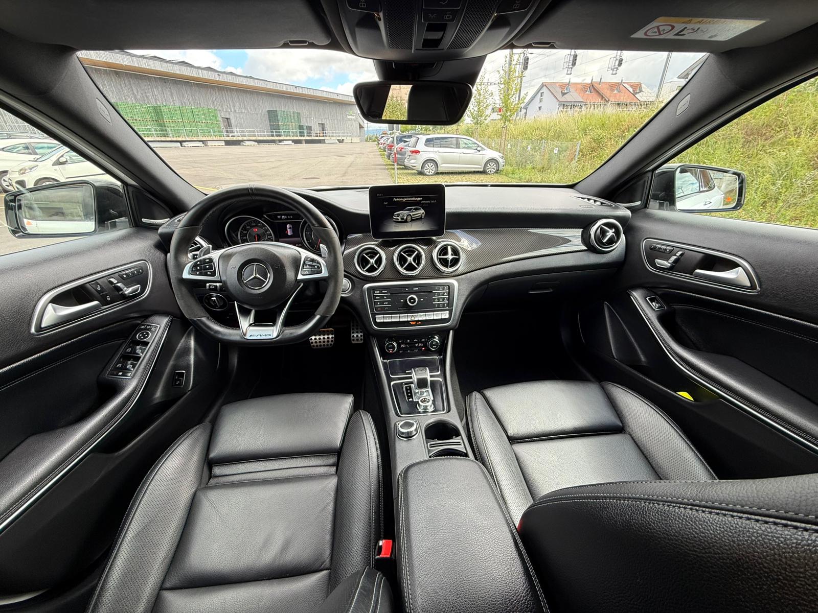 MERCEDES-BENZ GLA 45 AMG 4Matic 7G-DCT-image-3