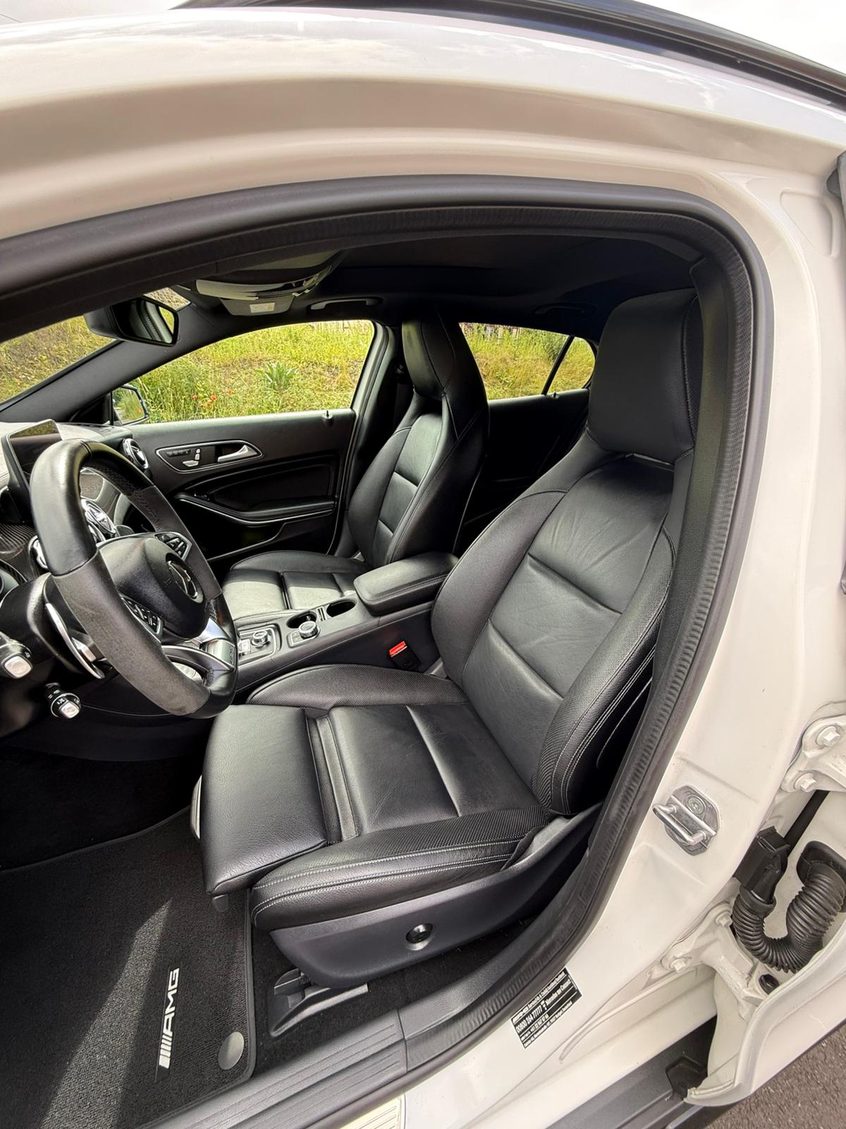 MERCEDES-BENZ GLA 45 AMG 4Matic 7G-DCT-image-4