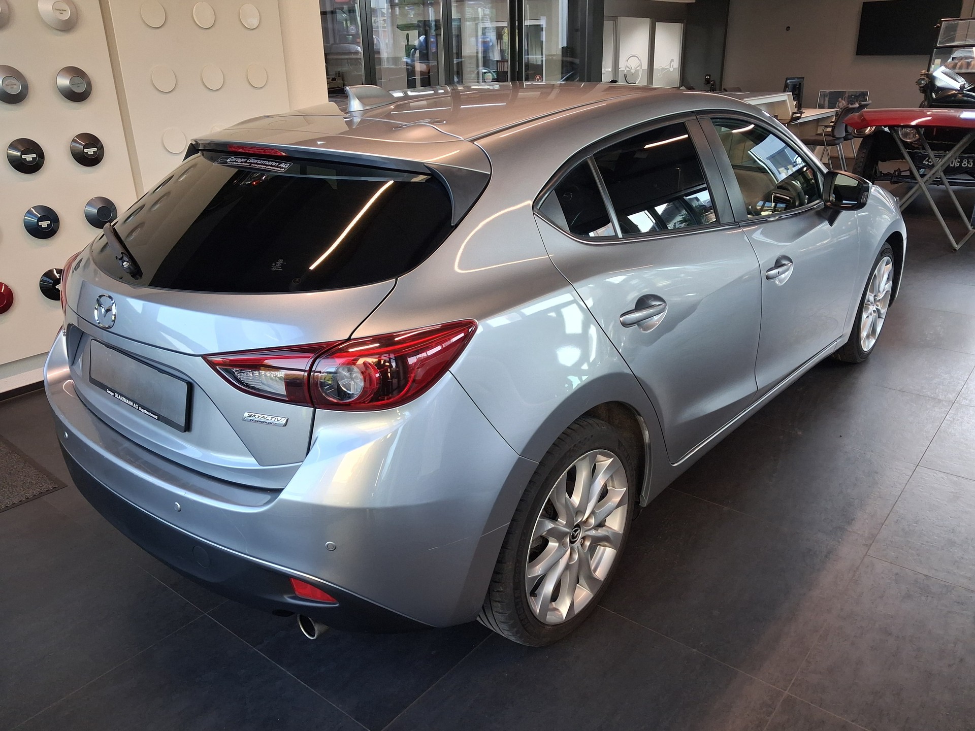 MAZDA 3 2.0 16V Revolution-image-2