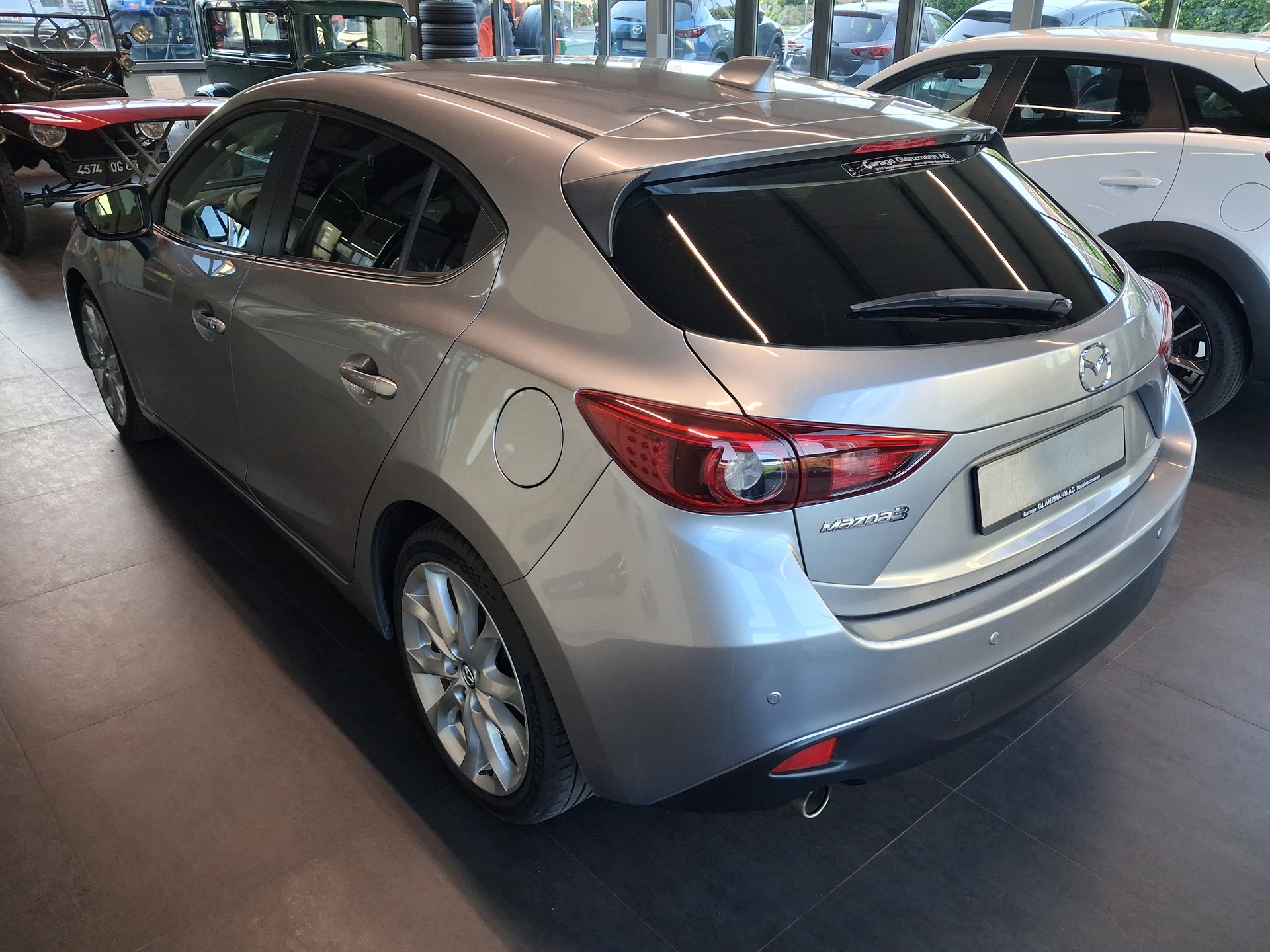 MAZDA 3 2.0 16V Revolution-image-3