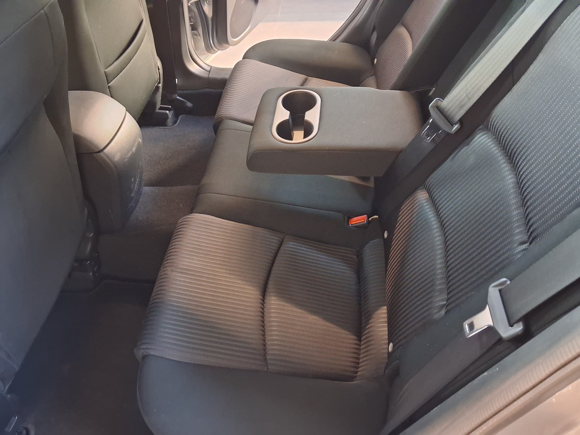 MAZDA 3 2.0 16V Revolution-image-6