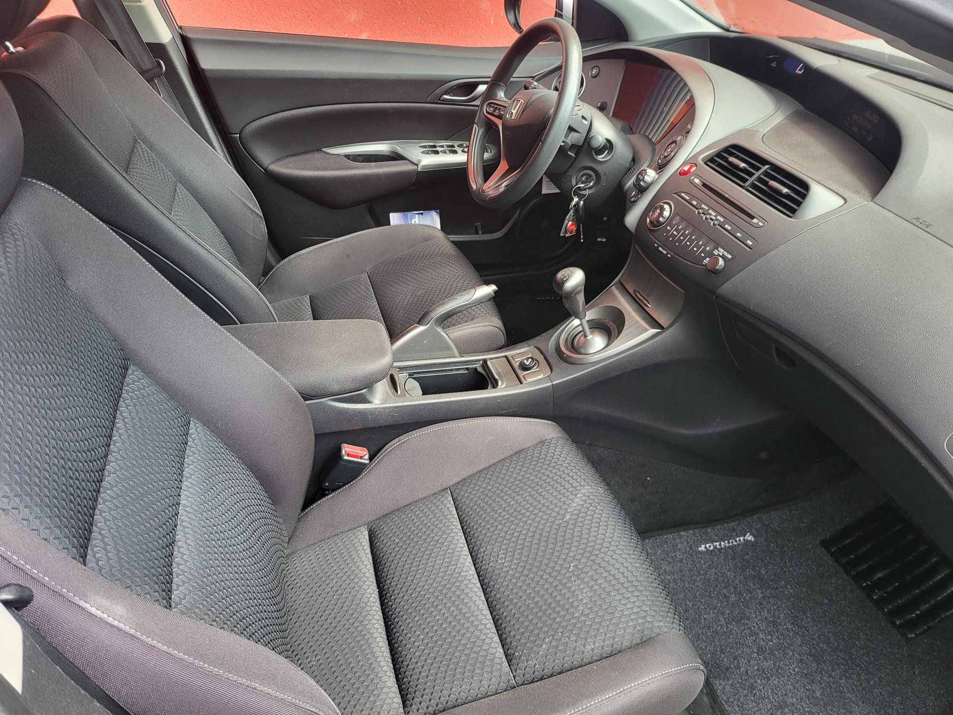 HONDA Civic 1.8i Comfort-image-1