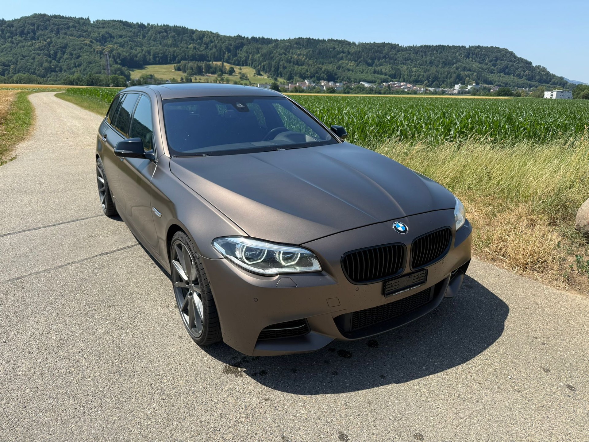 BMW M550d Touring xDrive Steptronic-image-6