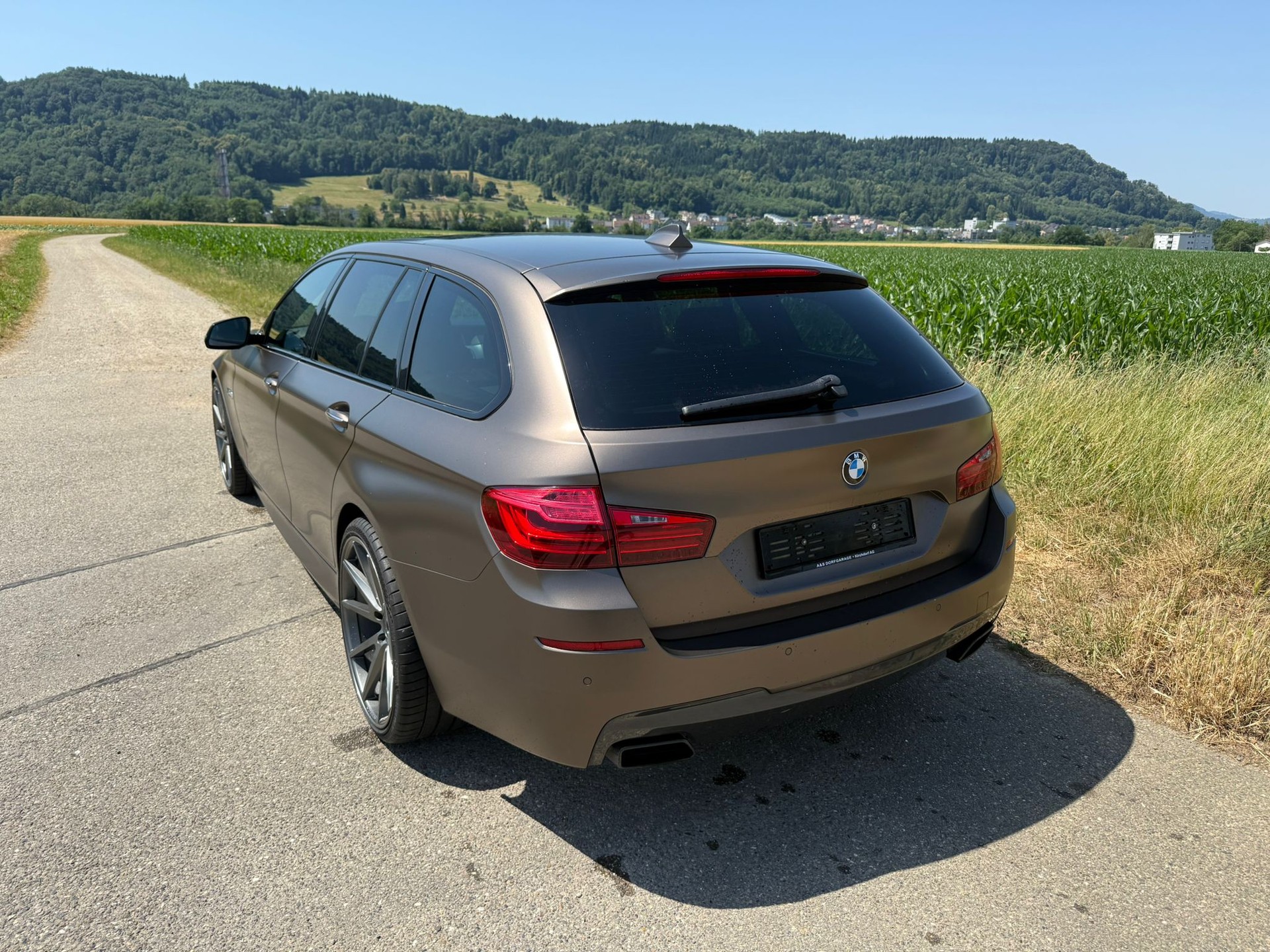 BMW M550d Touring xDrive Steptronic-image-2