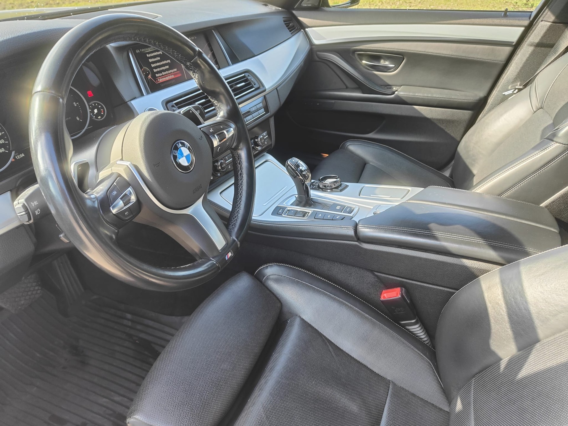 BMW M550d Touring xDrive Steptronic-image-8