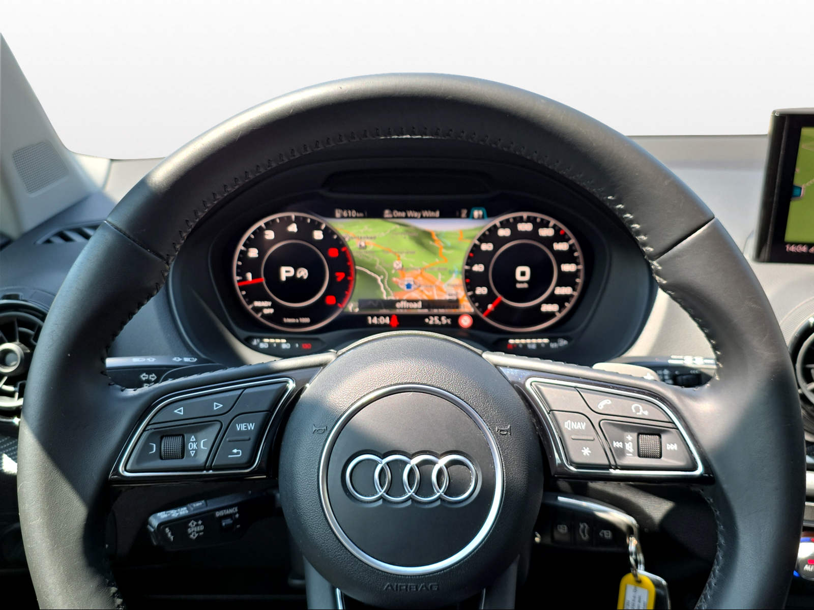AUDI Q2 2.0 TFSI sport quattro S-tronic-image-4