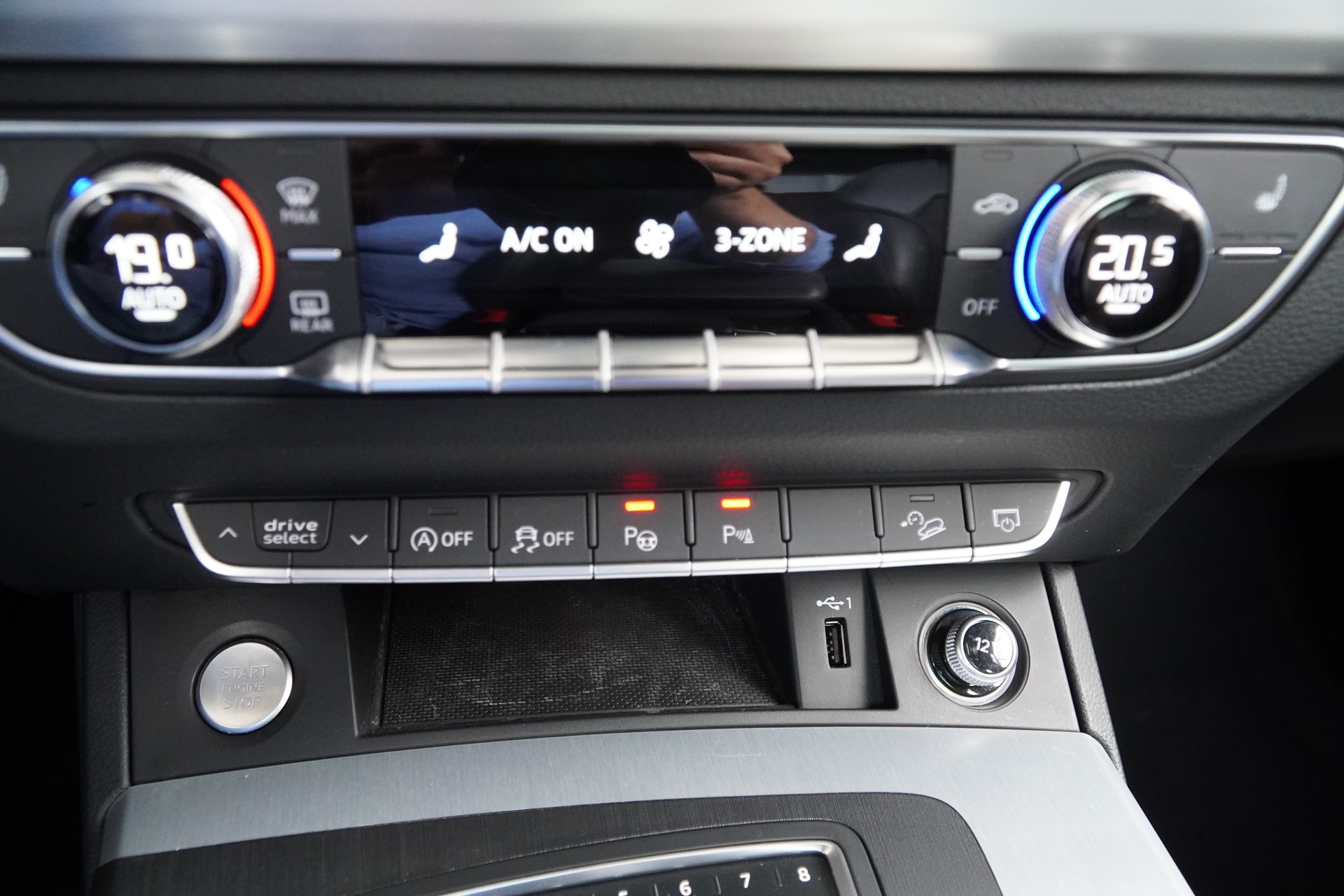 AUDI Q5 45 TFSI sport quattro S-tronic-image-21