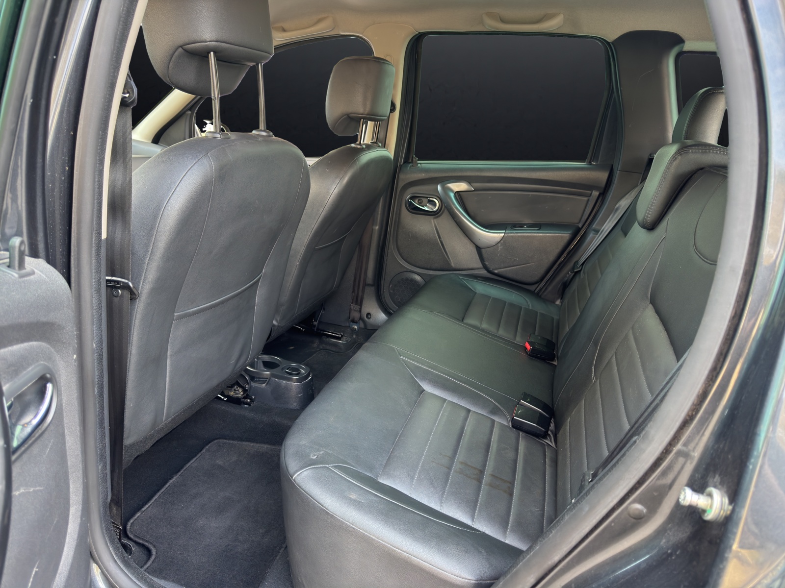 DACIA Duster 1.2 T Lauréate Dacia Duster 4x4 | Frisch MFK | Service & Steuerkette neu | Garantie-image-13