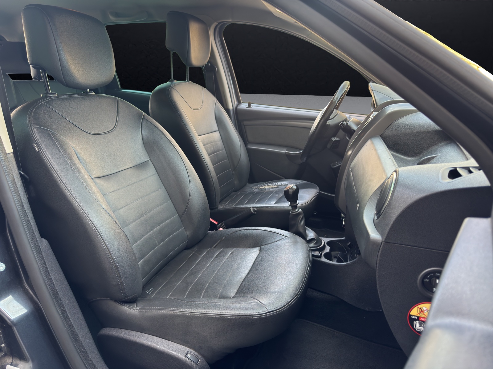 DACIA Duster 1.2 T Lauréate Dacia Duster 4x4 | Frisch MFK | Service & Steuerkette neu | Garantie-image-10