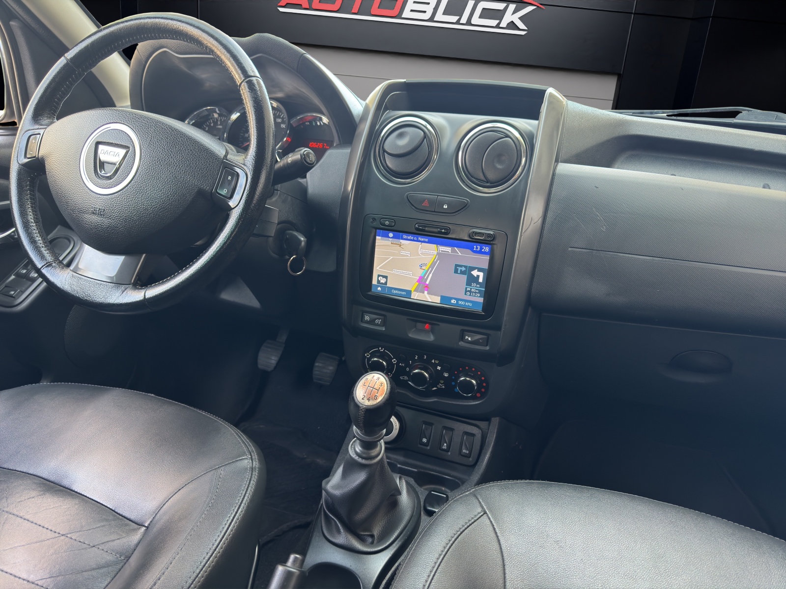 DACIA Duster 1.2 T Lauréate Dacia Duster 4x4 | Frisch MFK | Service & Steuerkette neu | Garantie-image-17