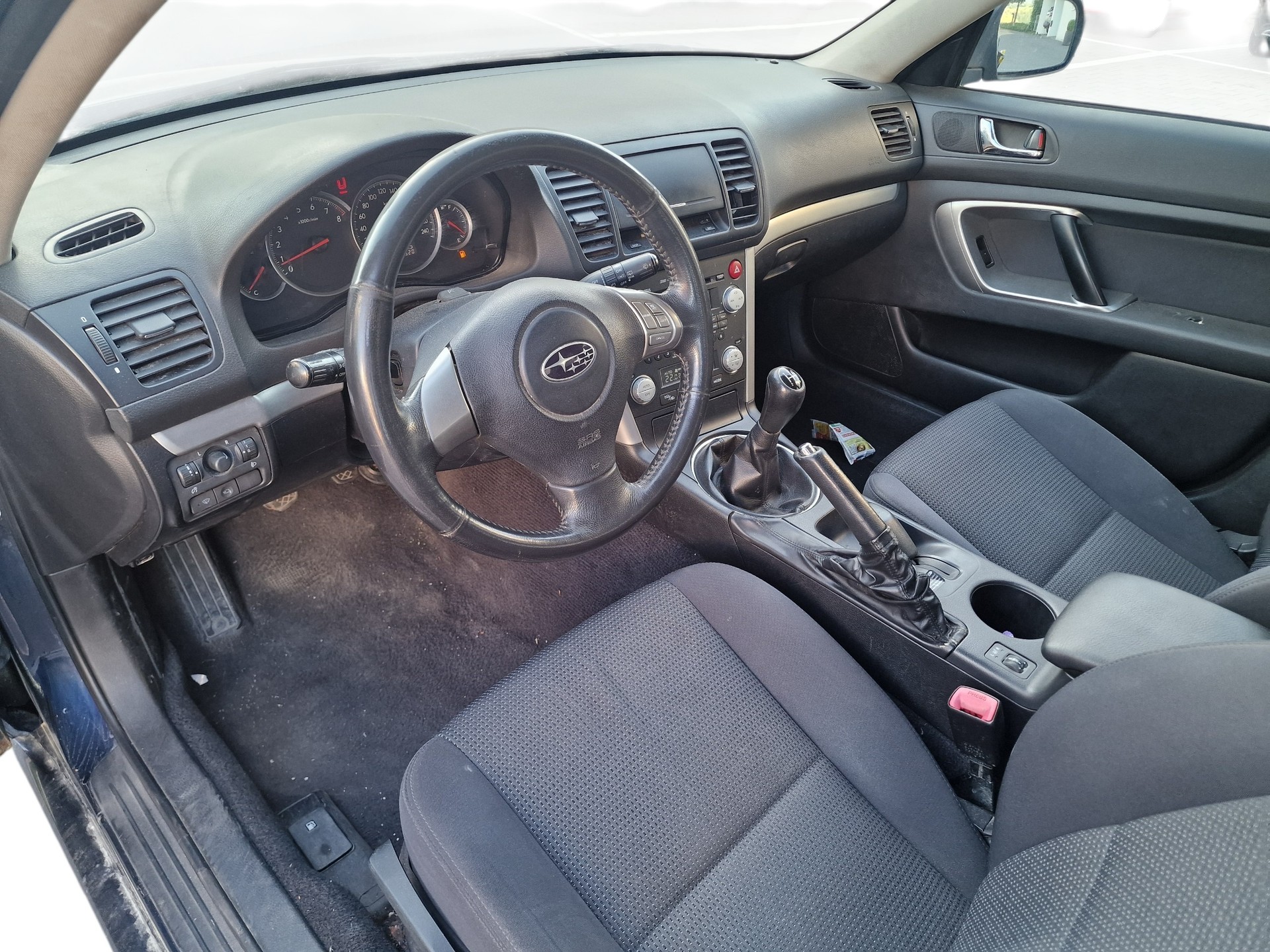 SUBARU Legacy 2.0R AWD Comfort Heckschaden-image-3