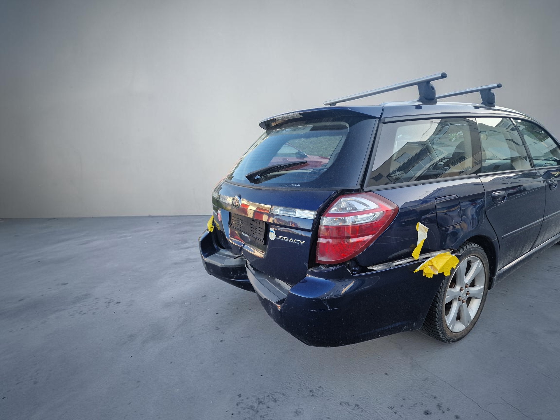 SUBARU Legacy 2.0R AWD Comfort Heckschaden-image-2