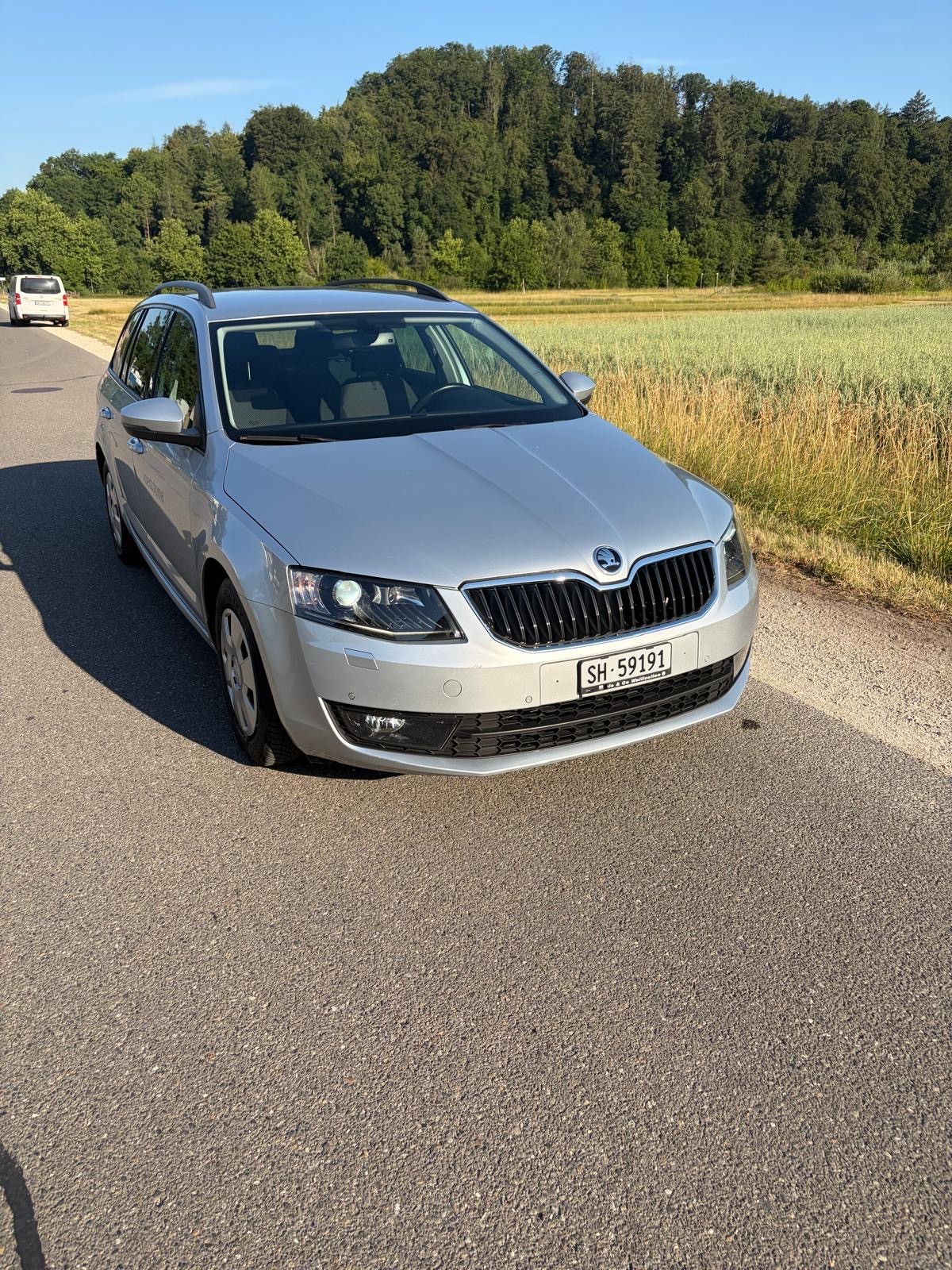 SKODA Octavia Combi 1.6 TDI GreenLine-image-0