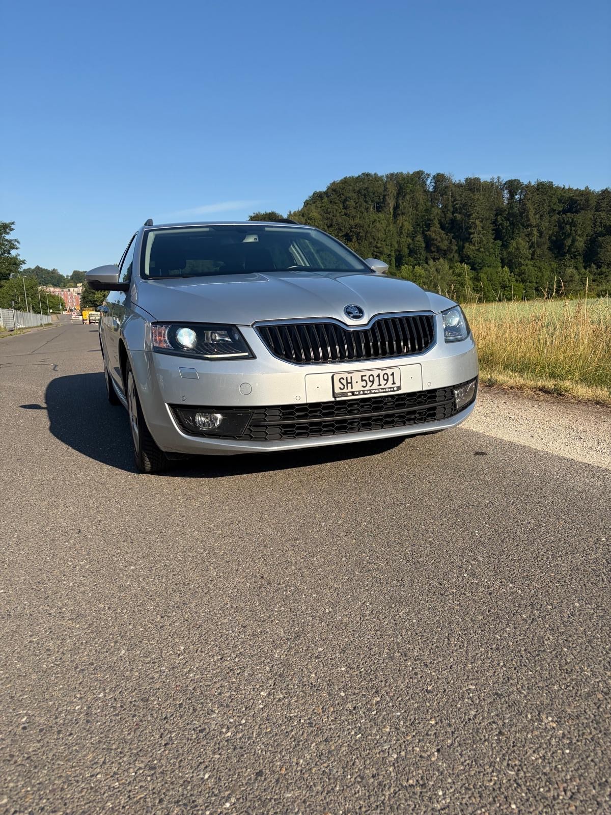 SKODA Octavia Combi 1.6 TDI GreenLine-image-2