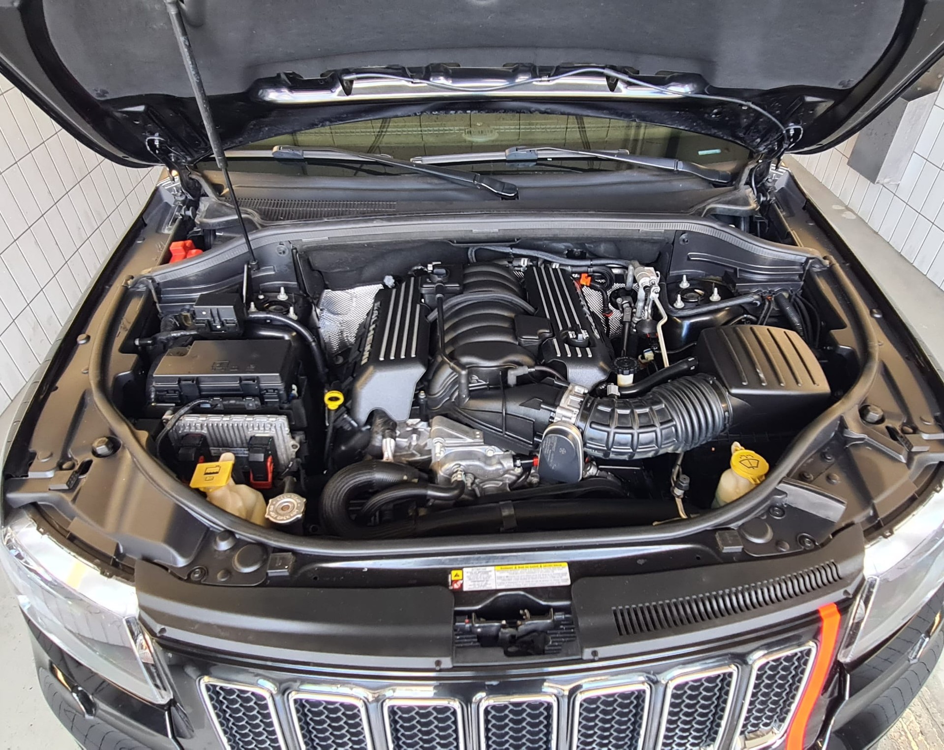 JEEP Grand Cherokee 6.4 SRT8 Automatic-image-7