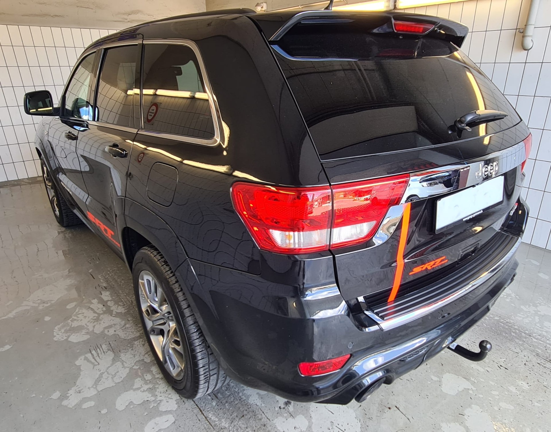 JEEP Grand Cherokee 6.4 SRT8 Automatic-image-3