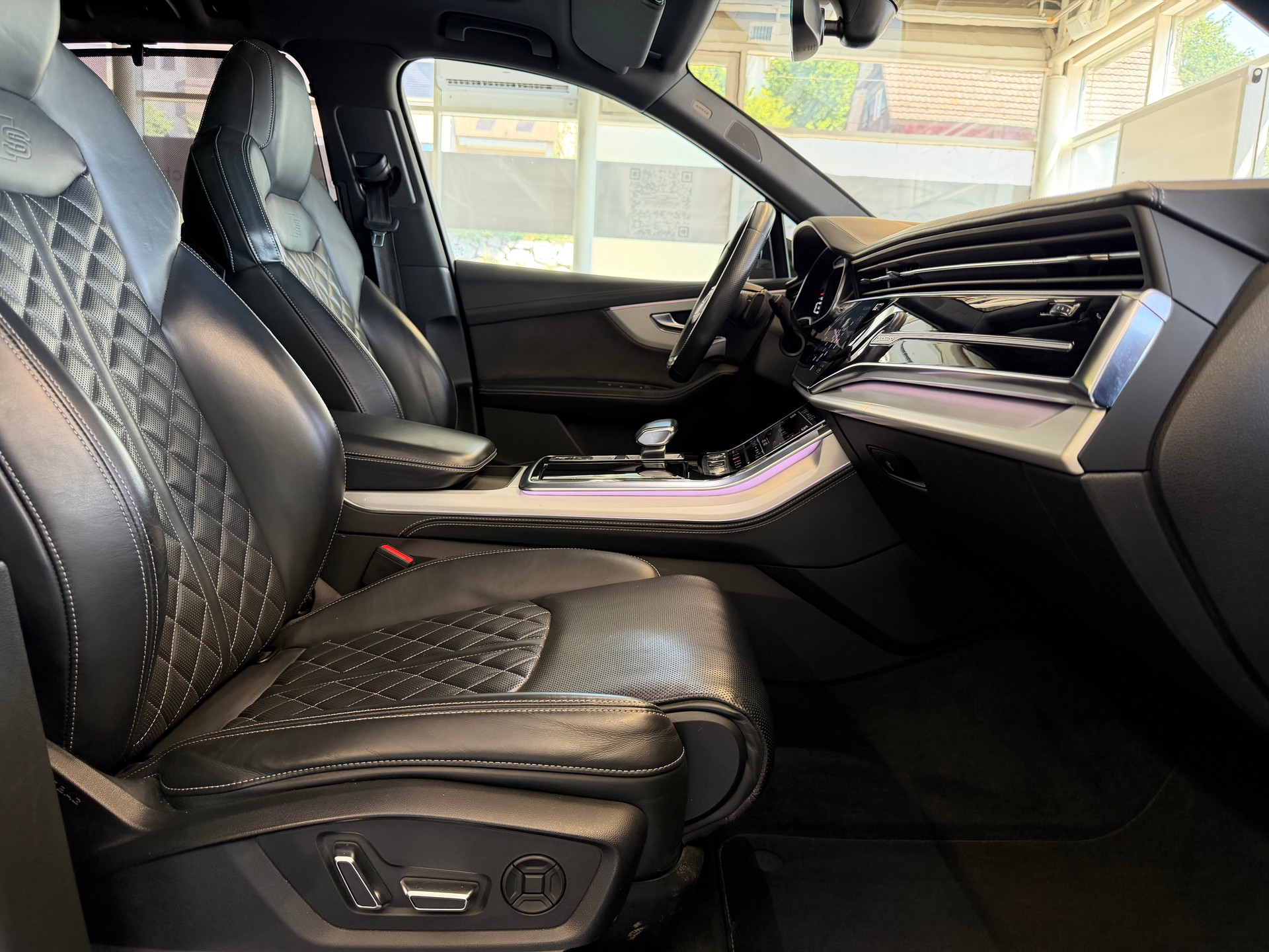 AUDI Q7 55 TFSI S Line quattro | CH | NP: 150K | Alle Service | AHK | Pano | Standhei. | Matrix | 22" | 7 Sitzer |-image-37