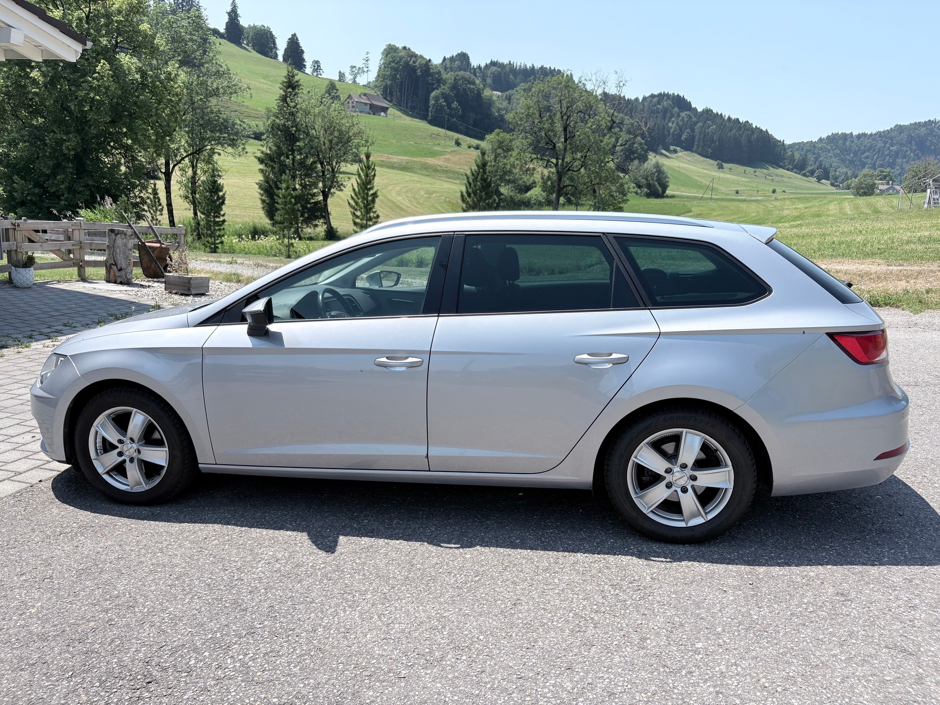 SEAT ST1.6TDI 4D-image-3